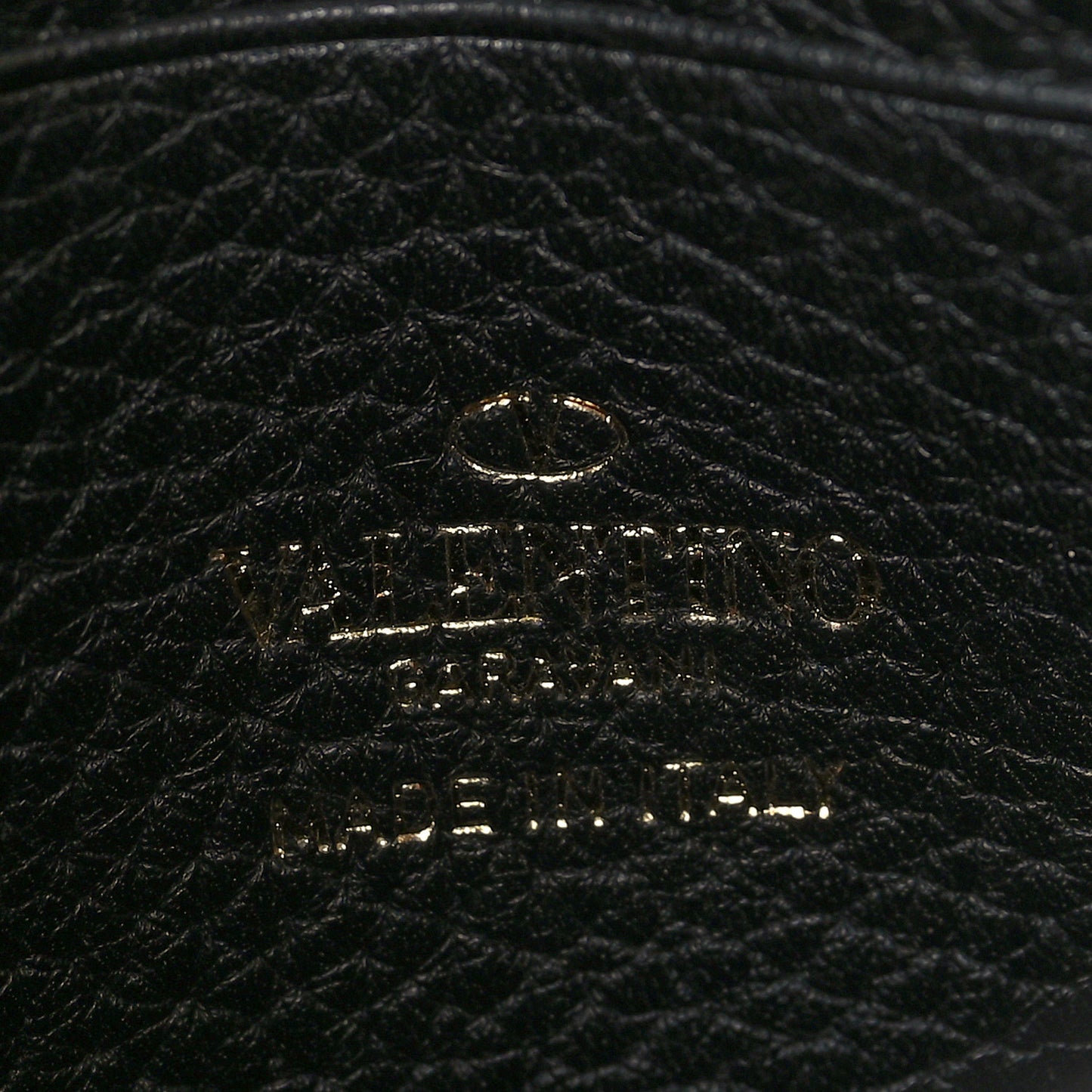 Grainy Calfskin Rockstud Crossbody Pouch Black
