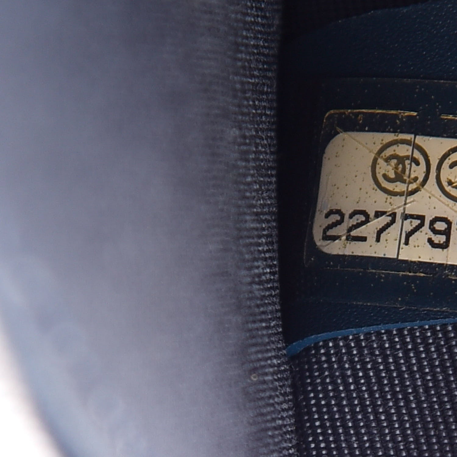 Chanel Caviar Quilted Key Holder Case Navy 7 of 7