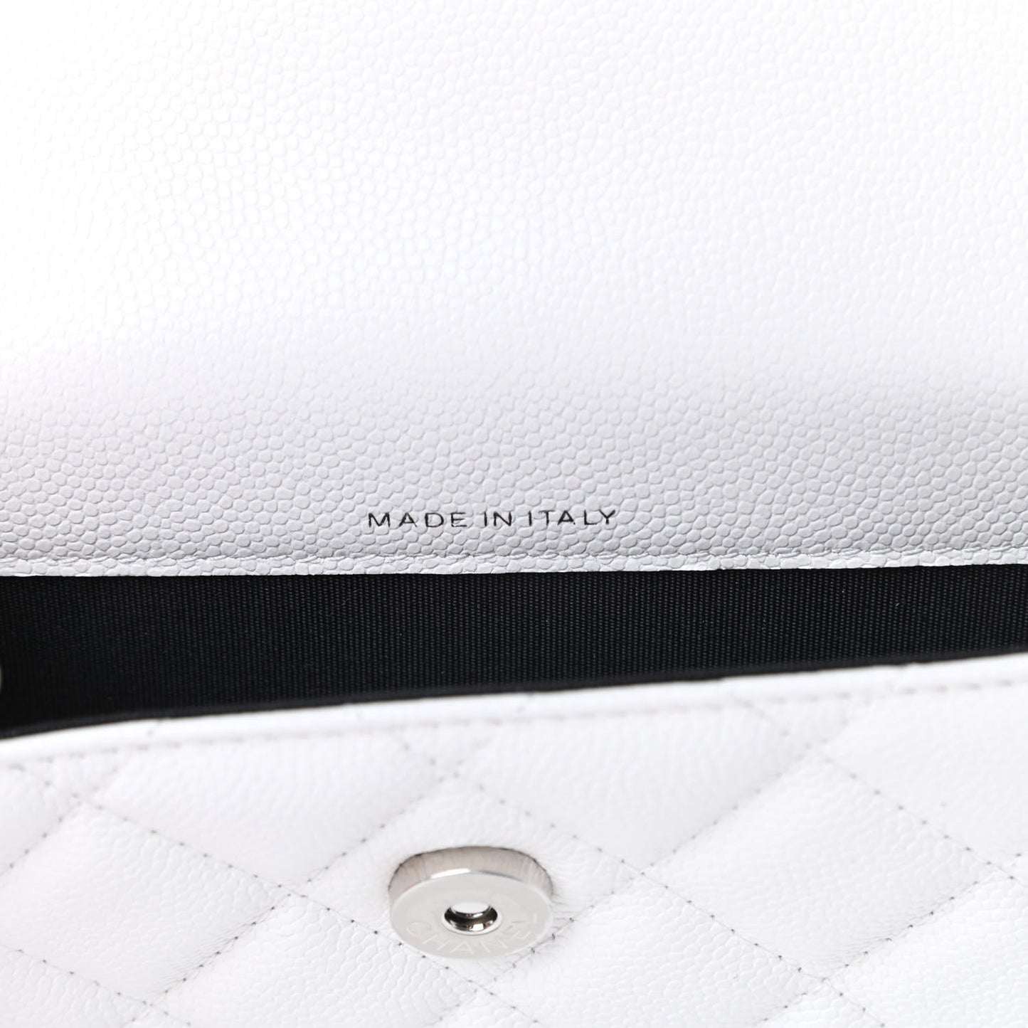Caviar Quilted My Everything Belt Flap Card Holder White
