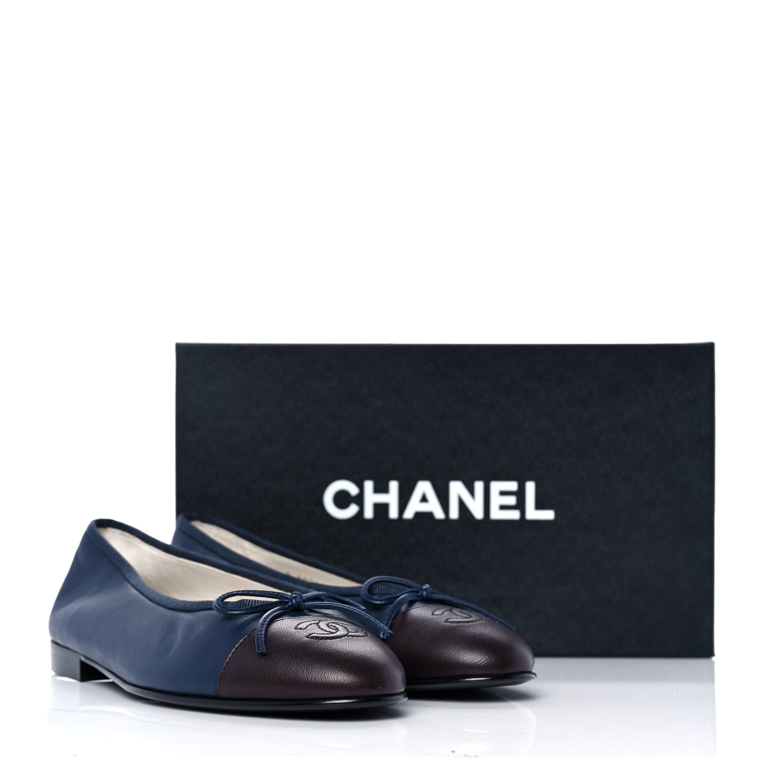 Chanel Lambskin Cap Toe Ballerina Flats 38.5 Dark Navy Marron 8 of 11
