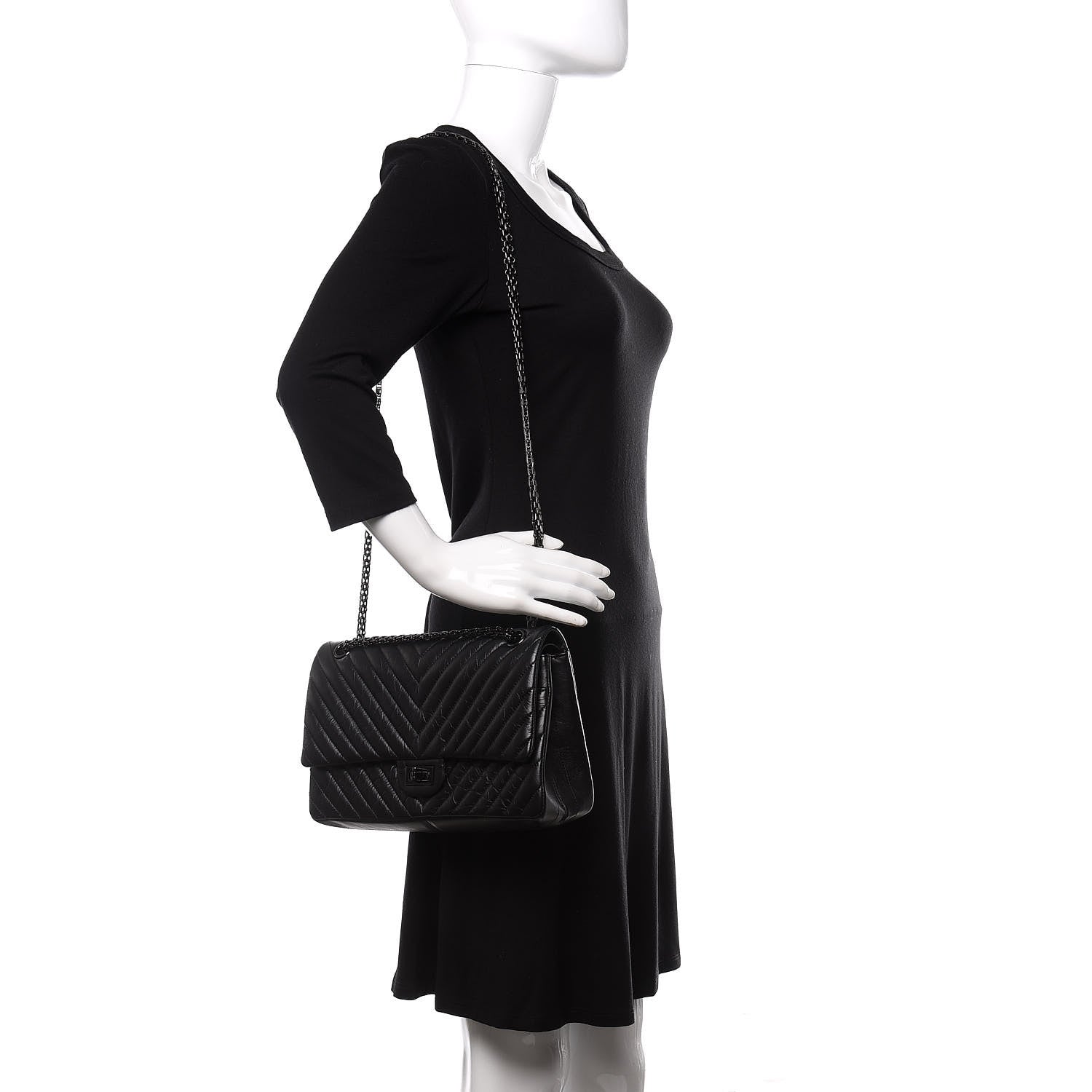 Chanel Aged Calfskin Chevron Quilted 2.55 Reissue 226 So Black 2 of 13