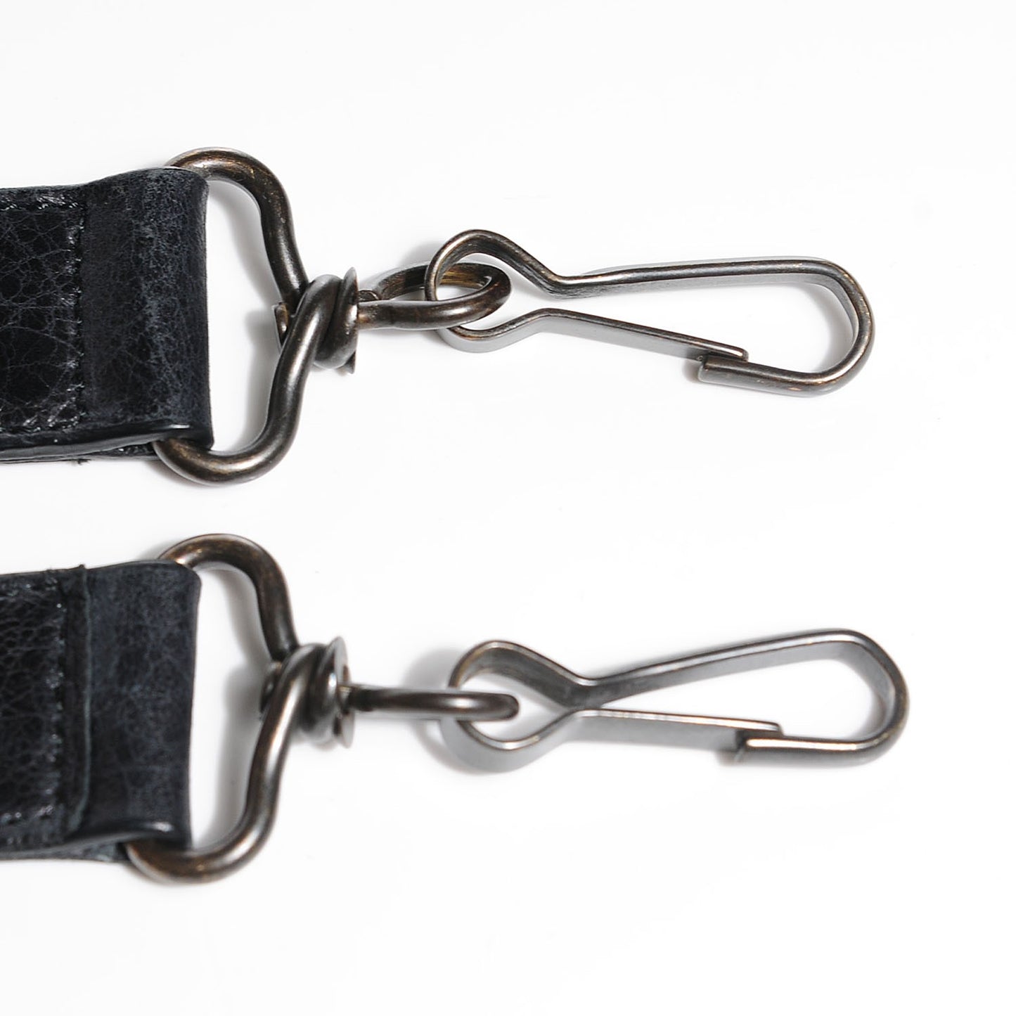 Agneau Classic Hardware Strategy Black