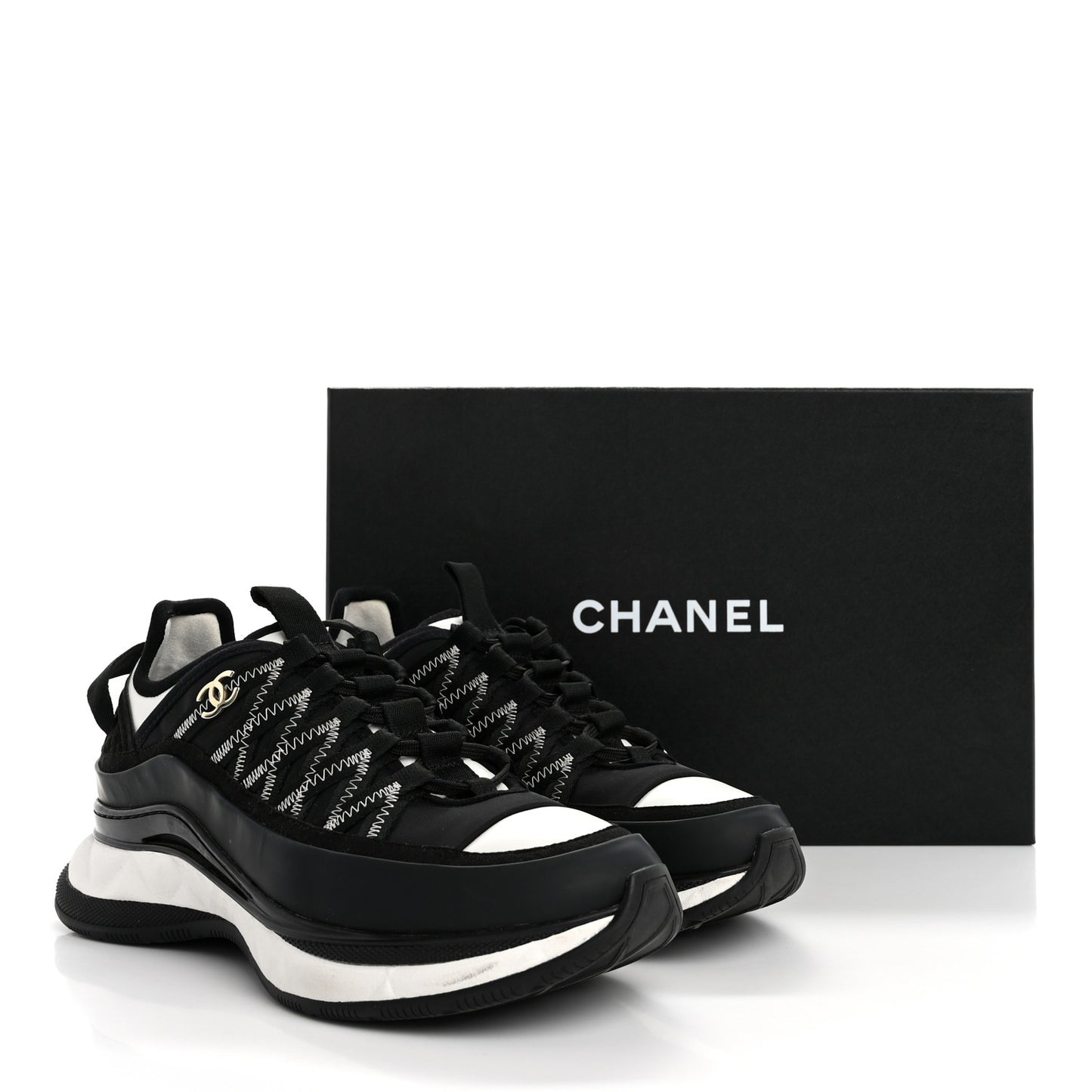 Mixed Fibers Suede Calfskin CC Sneakers 38 Black White