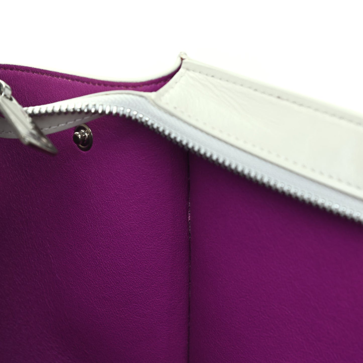 Smooth Calfskin Small Trapeze White Magenta