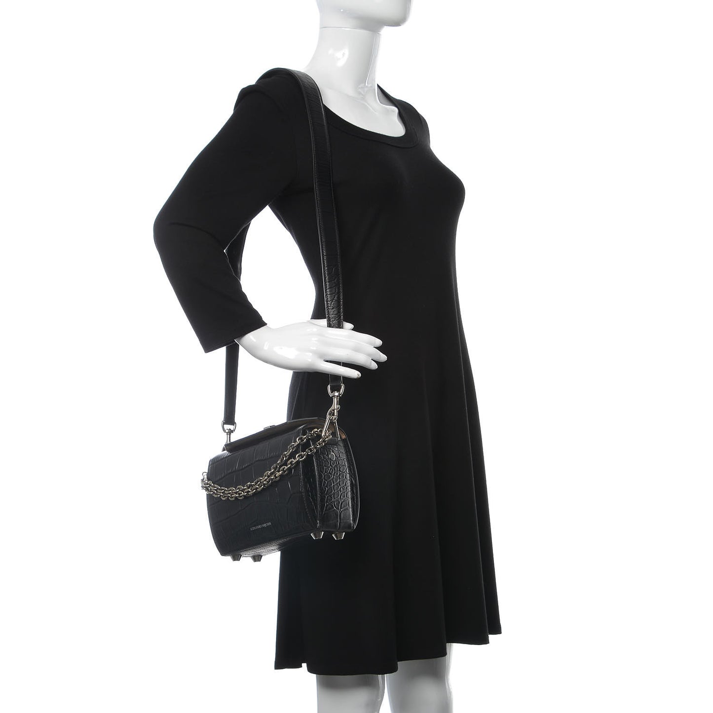 Calfskin Crocodile Embossed Box Shoulder Bag 19 Black