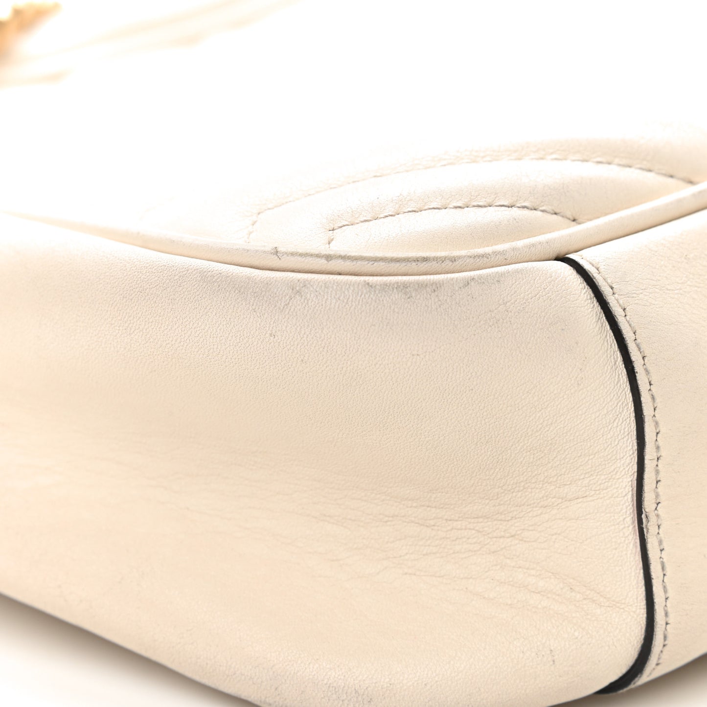 Calfskin Matelasse Medium GG Marmont Chain Shoulder Bag Mystic White