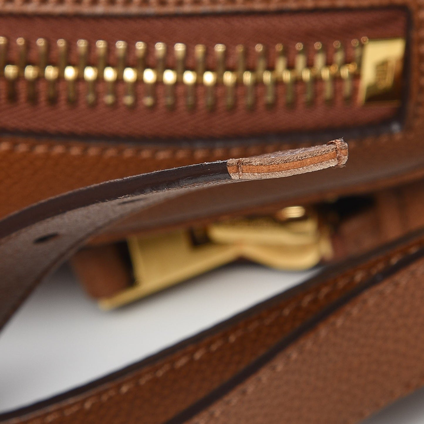 Pebbled Calfskin Medium Jennifer Caramel