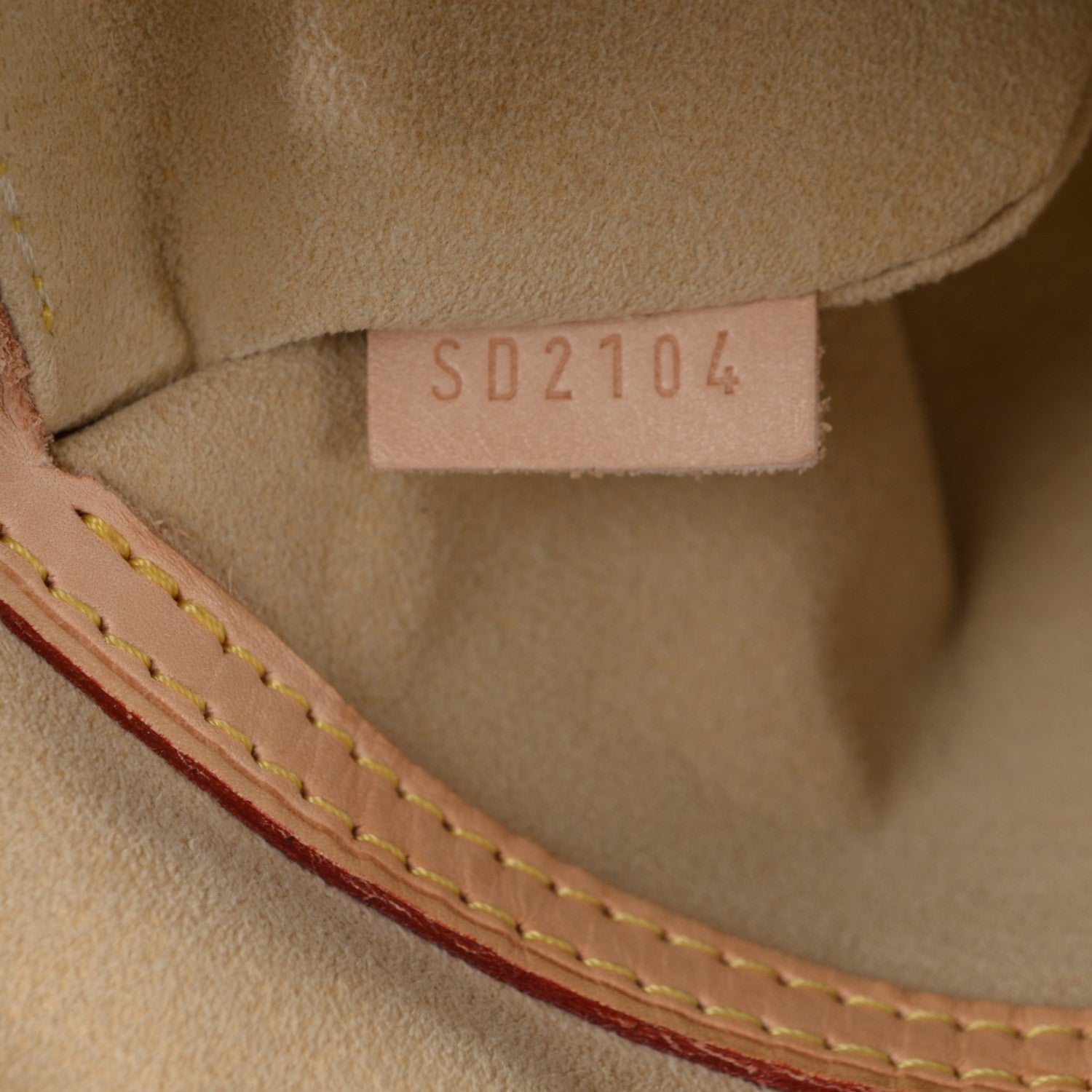 Louis Vuitton Monogram Retiro PM 7 of 8