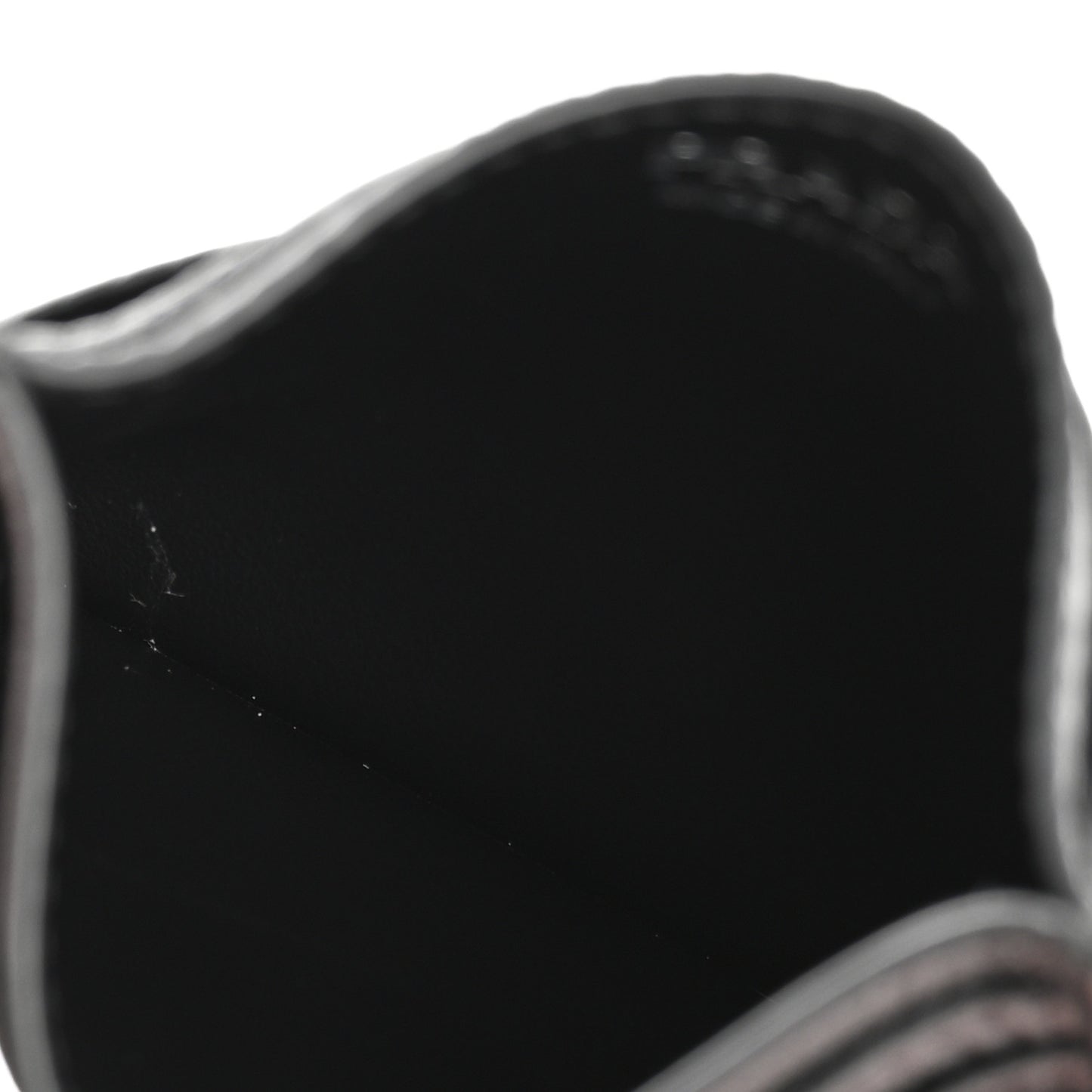 Vitello Daino Triangle Card Holder Black