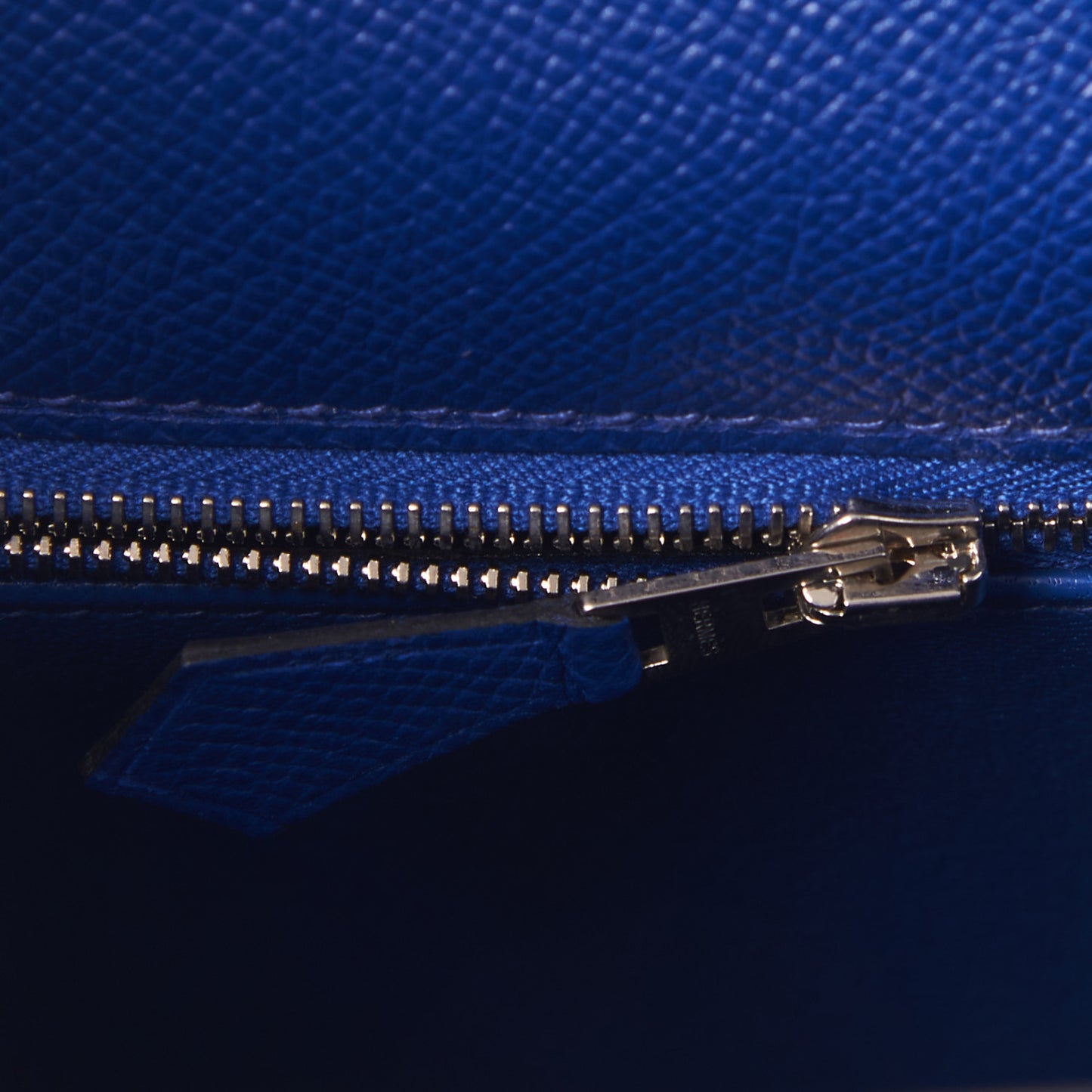 Epsom Kelly Sellier 28 Bleu Electrique