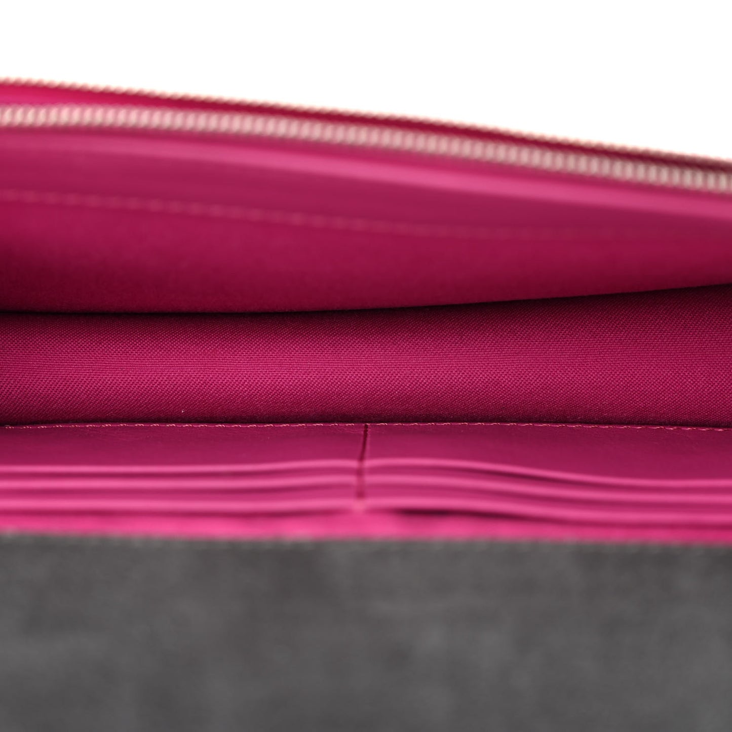 Snakeskin Tube Wallet on Chain Magenta