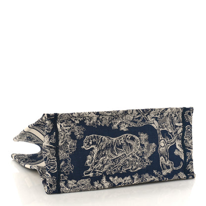 Christian Dior Canvas Embroidered Medium Dioriviera Toile De Jouy Reverse Book Tote Blue 4 of 9