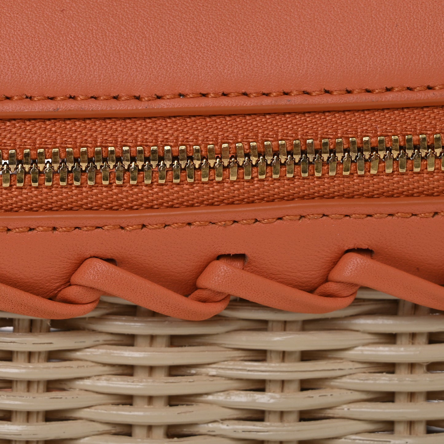 Wicker Calfskin L19 Extra Pocket Pouch Sun Kissed