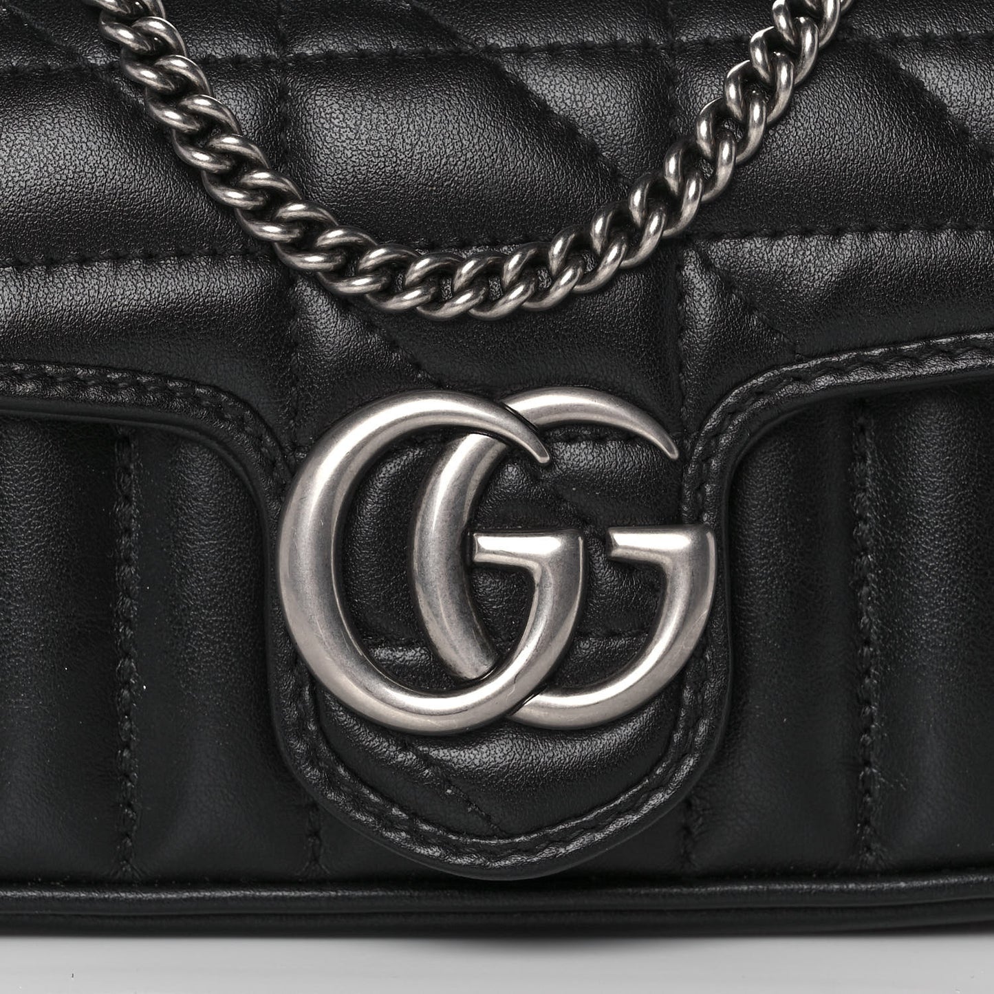 Calfskin Matelasse Aria Super Mini GG Marmont Shoulder Bag Black