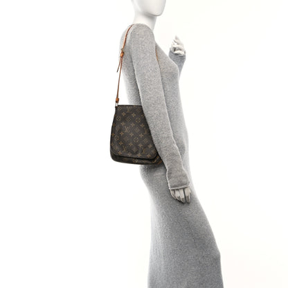Louis Vuitton Monogram Musette Salsa 2 of 9