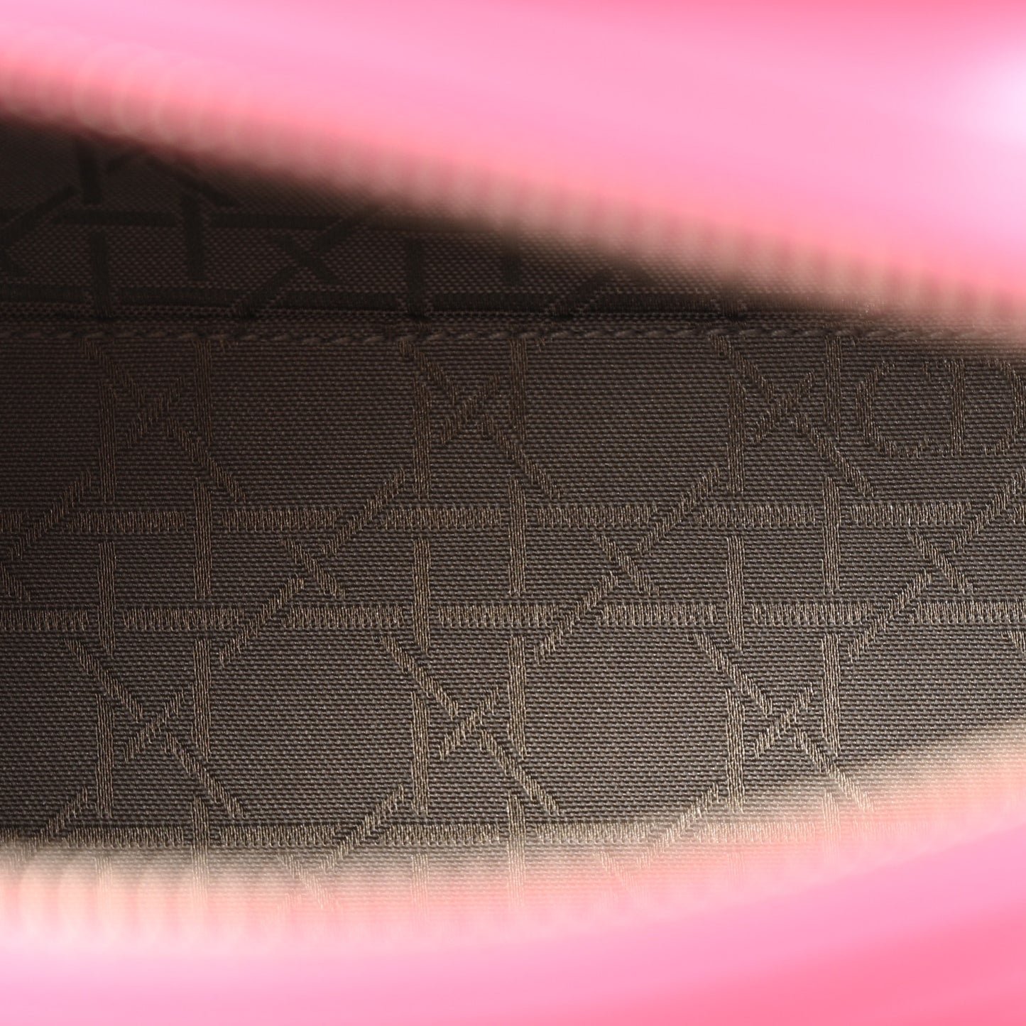 Lambskin Cannage Medium Lady Dior Fuchsia
