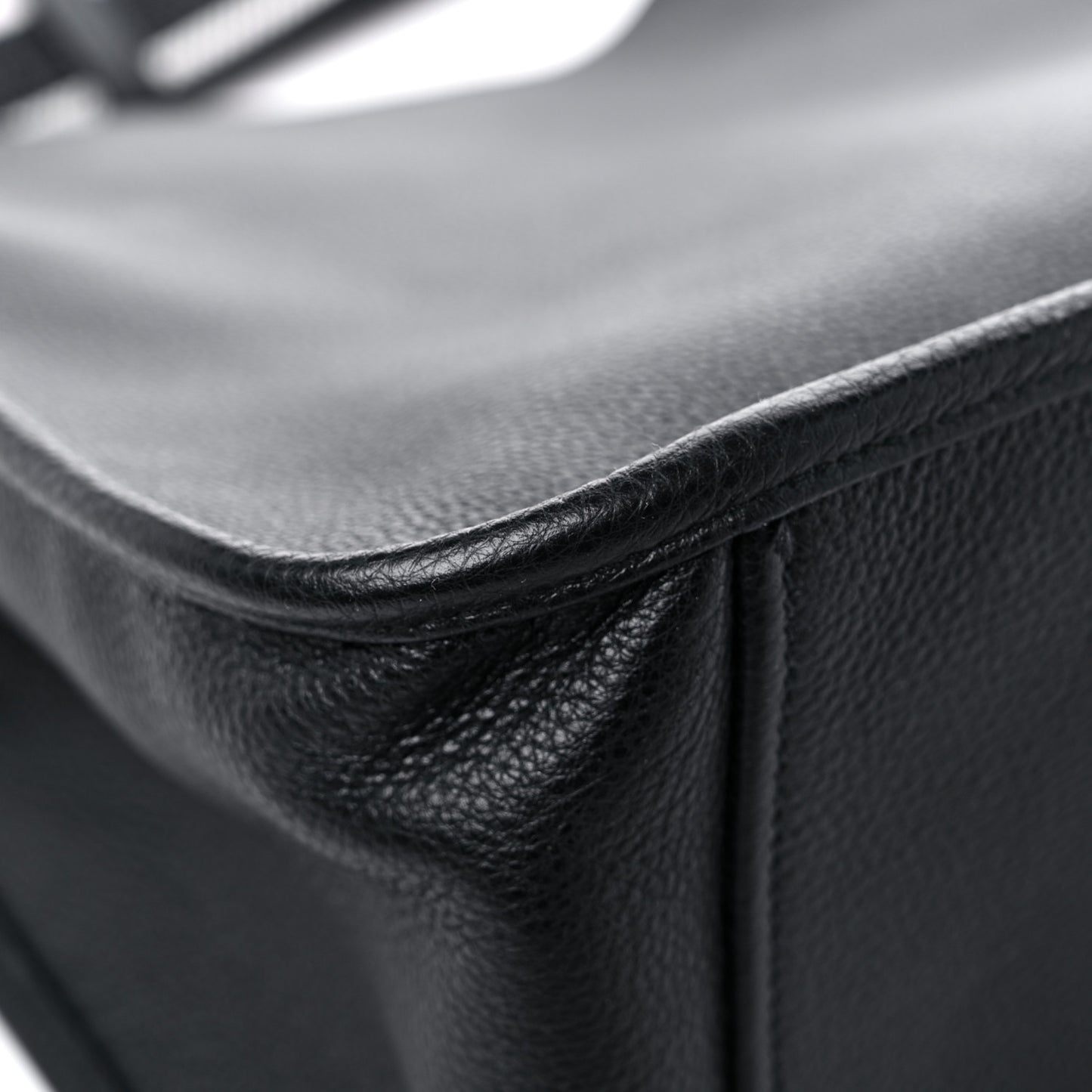 Vitello Daino Soft Hobo Messenger Bag Black