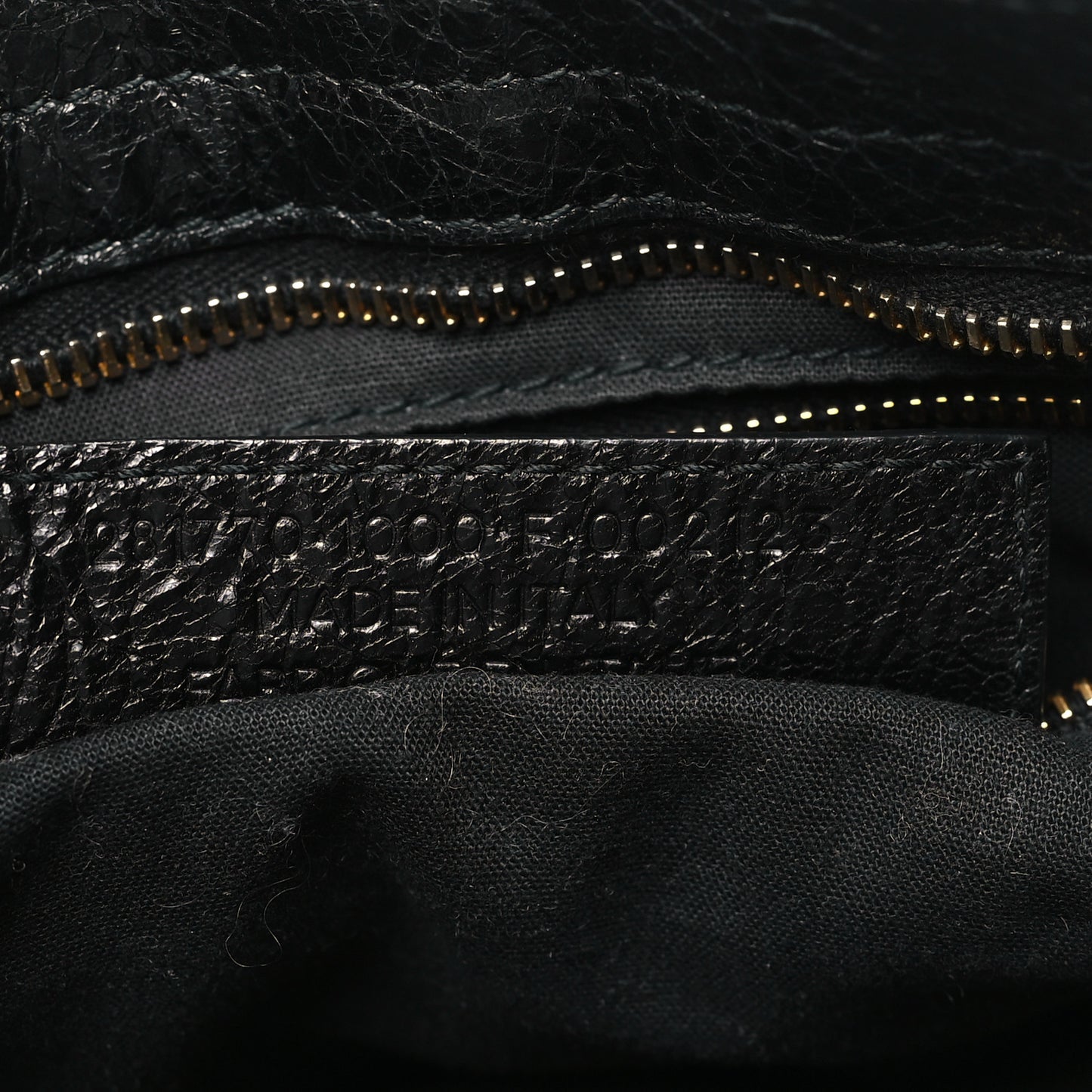 Agneau Giant 12 Gold Hardware City Black