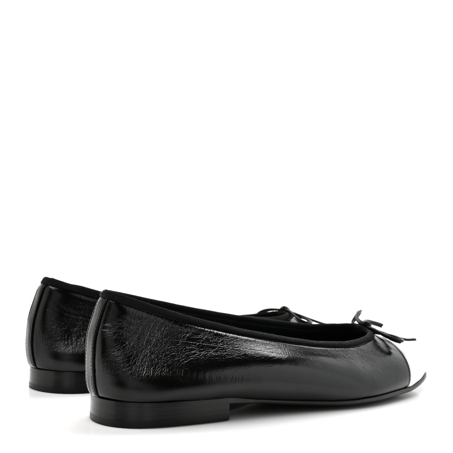 Crumpled Shiny Lambskin CC Cap Toe Ballerina Flats 40 Black White