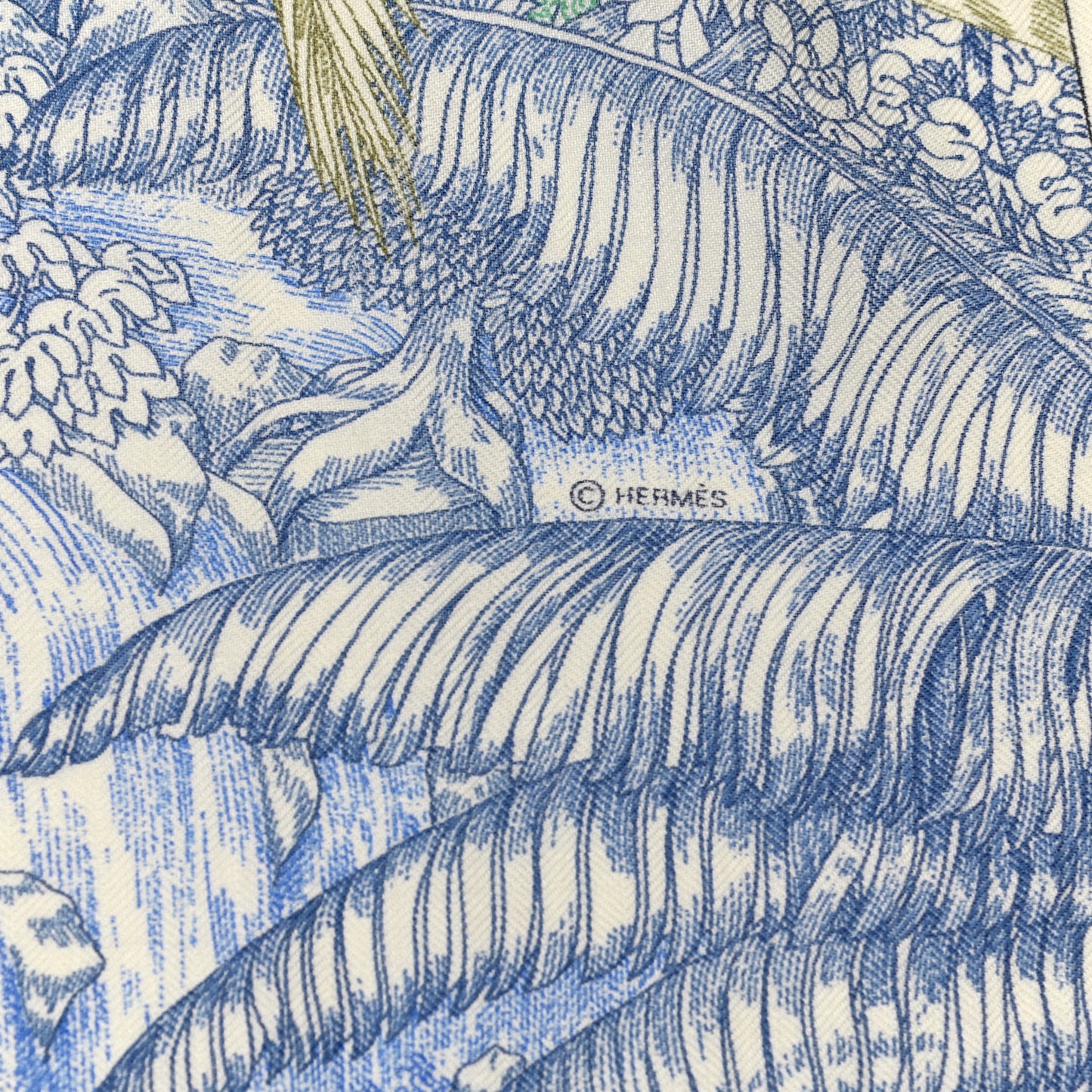 Cashmere Silk Faubourg Tropical Shawl 140 White Bleu Abricot