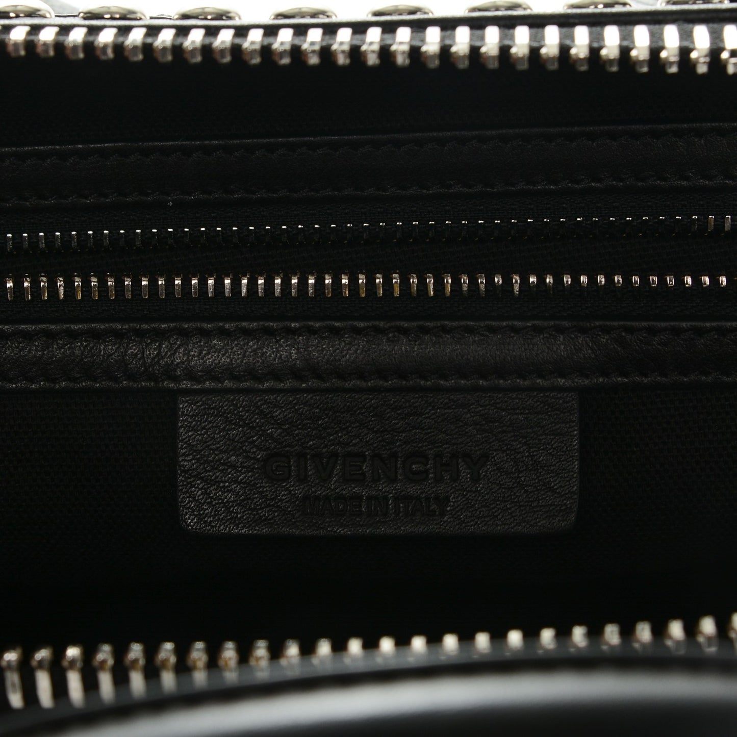 Calfskin Medium Studded Bi-Color Antigona Black White