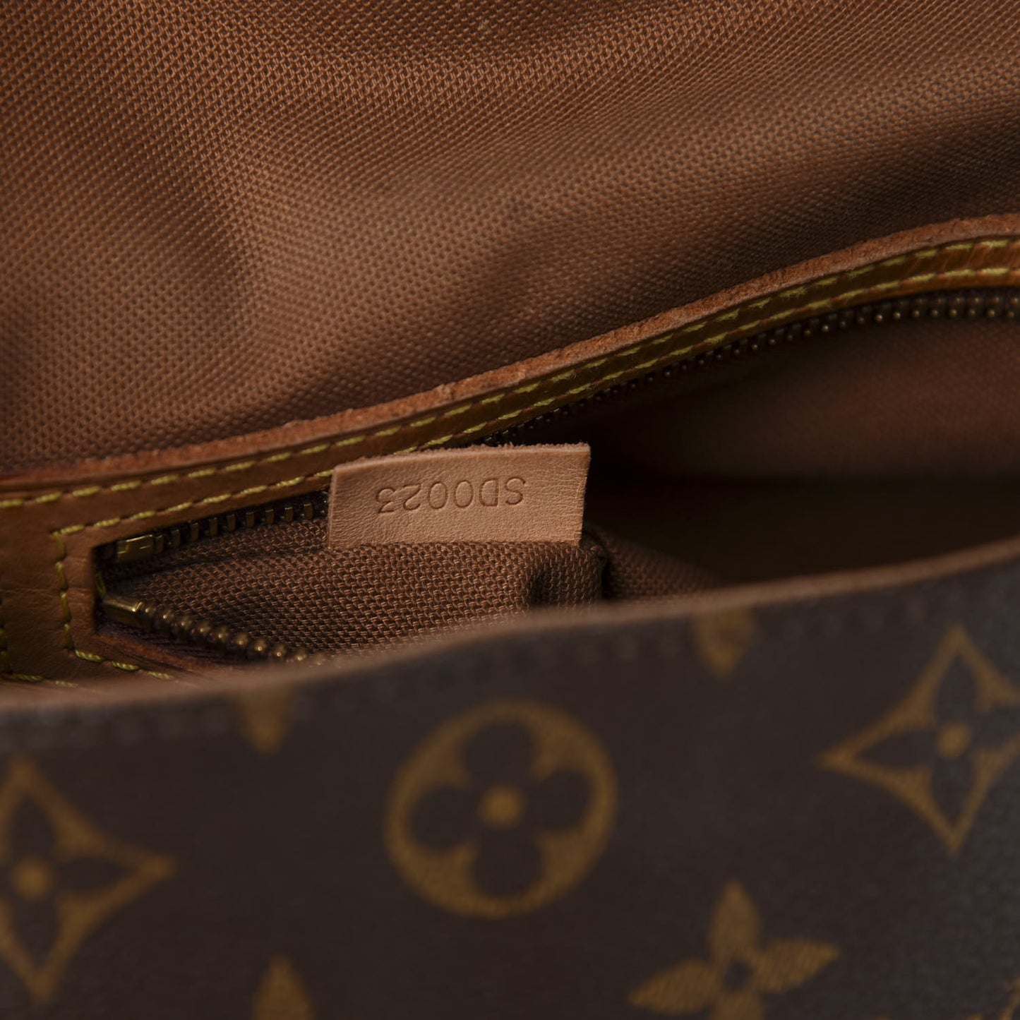 Monogram Mini Looping