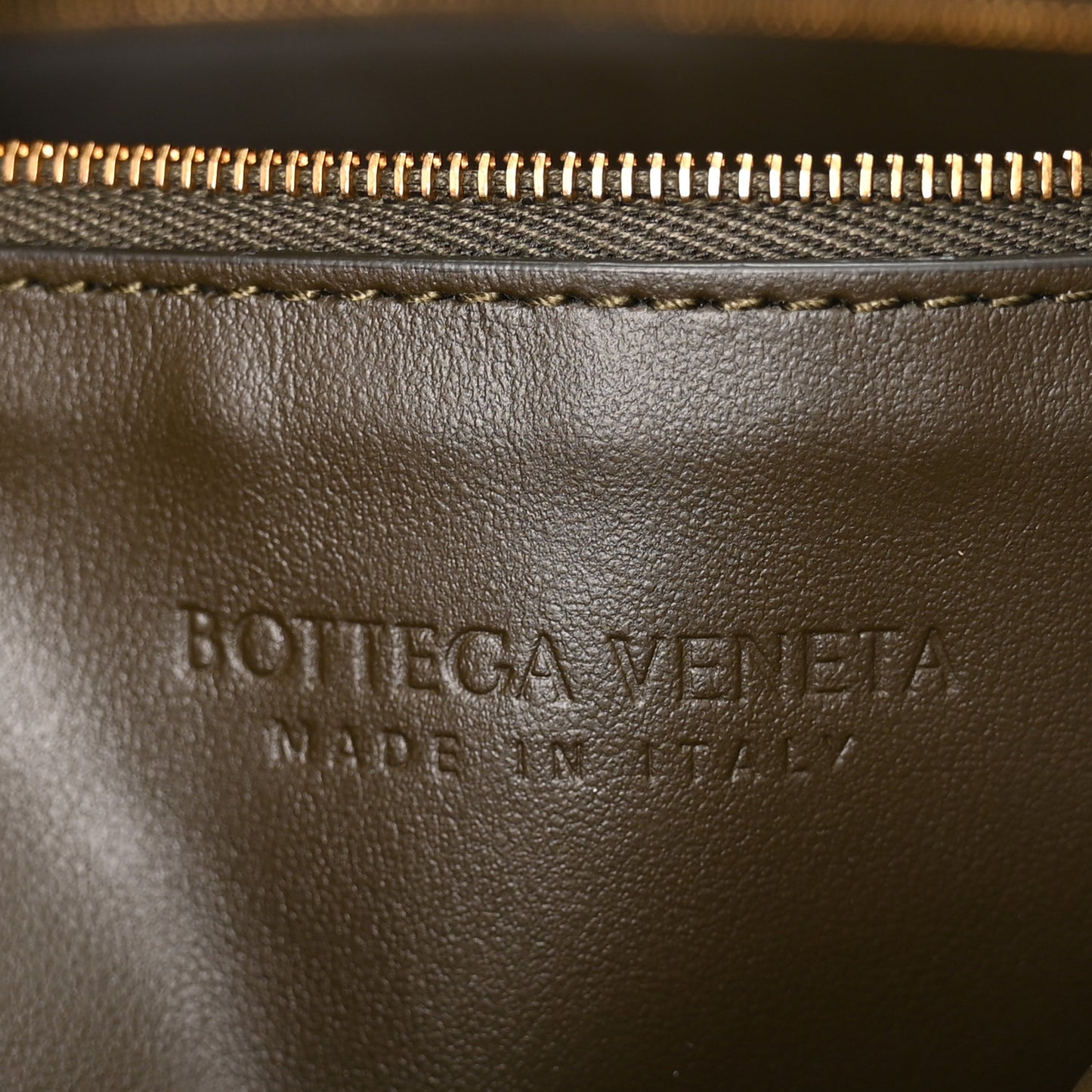Calfskin Intrecciato Large Hop Kaki