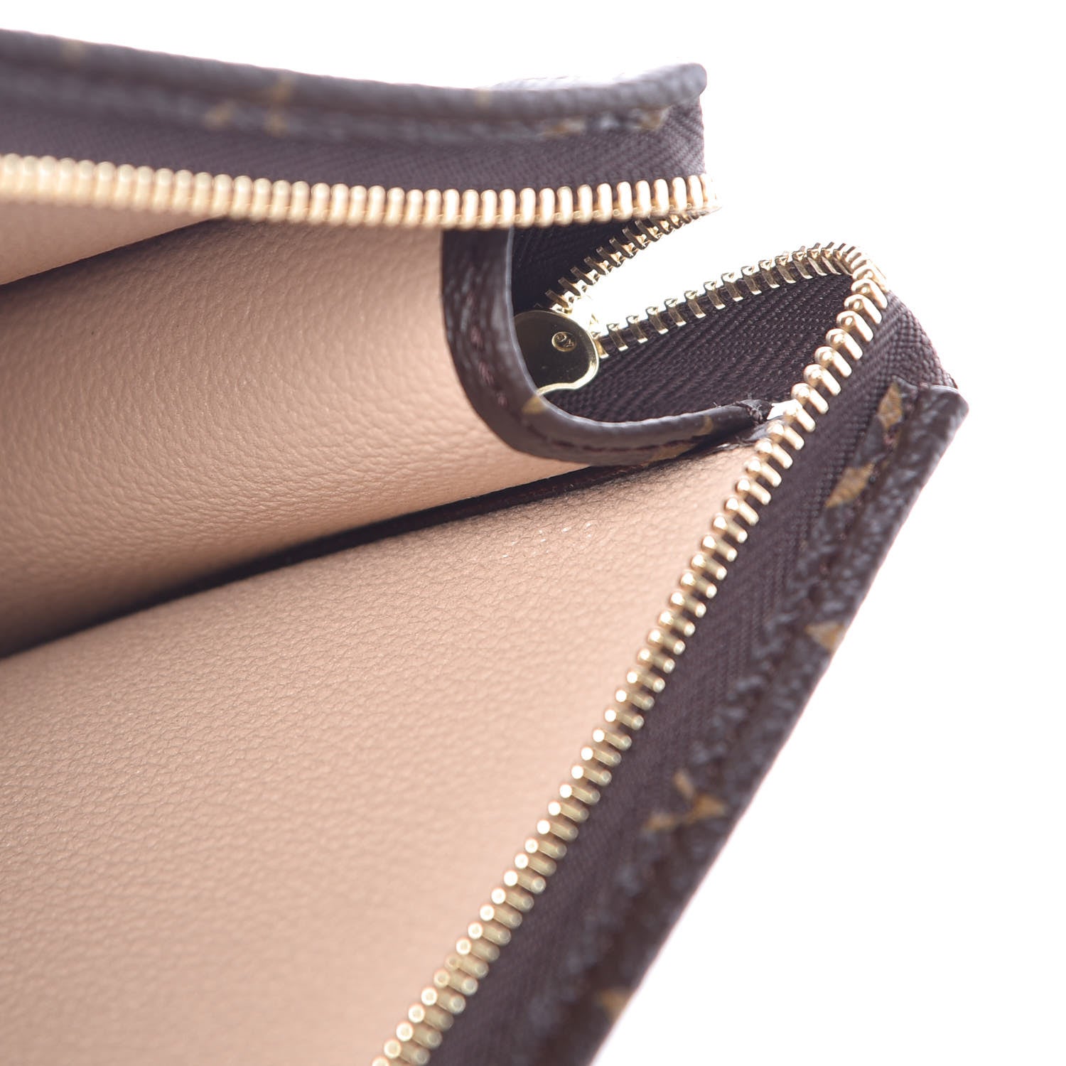 Louis Vuitton Monogram Toiletry Pouch 26 7 of 9