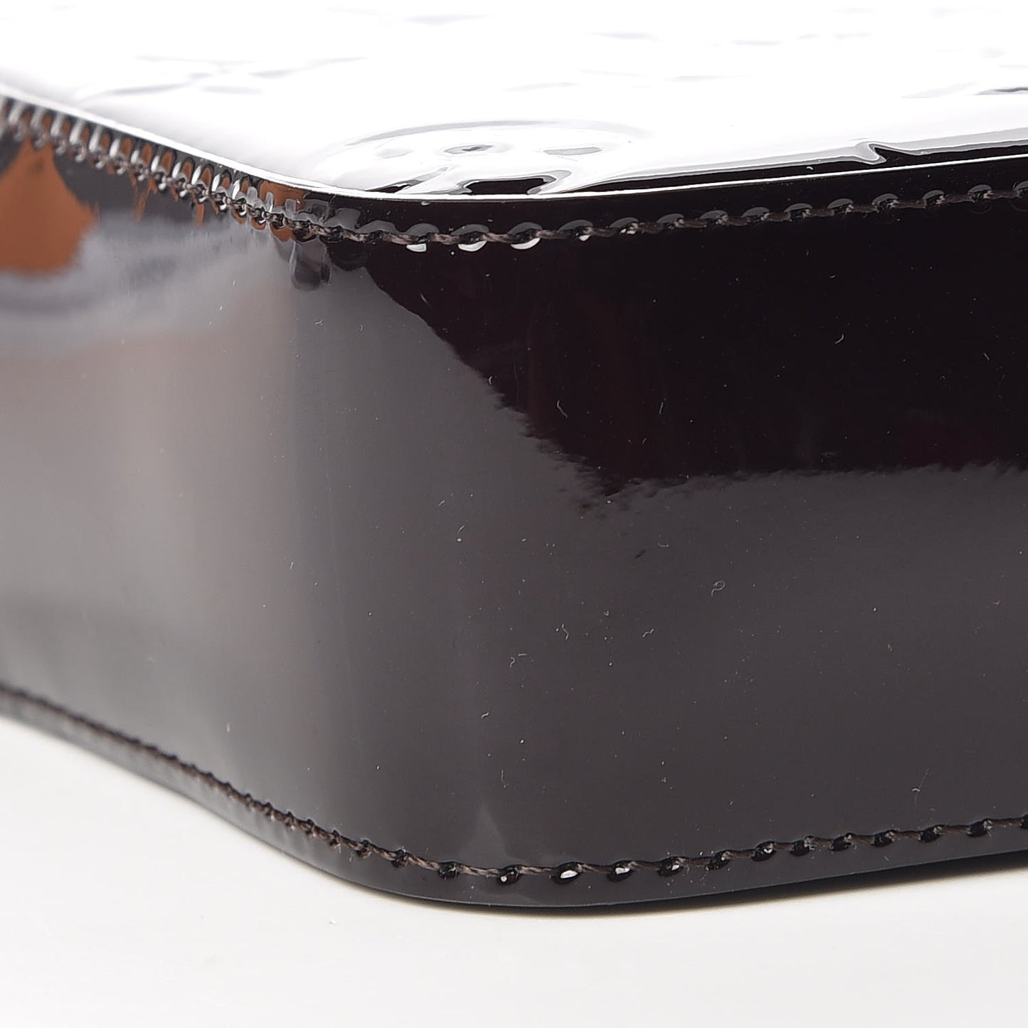 Vernis Camera Pouch Amarante