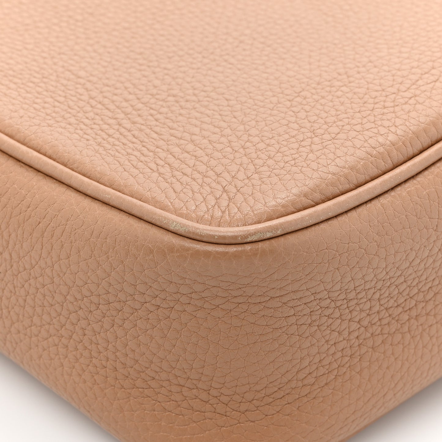 Pebbled Calfskin Small Soho Disco Bag Camelia