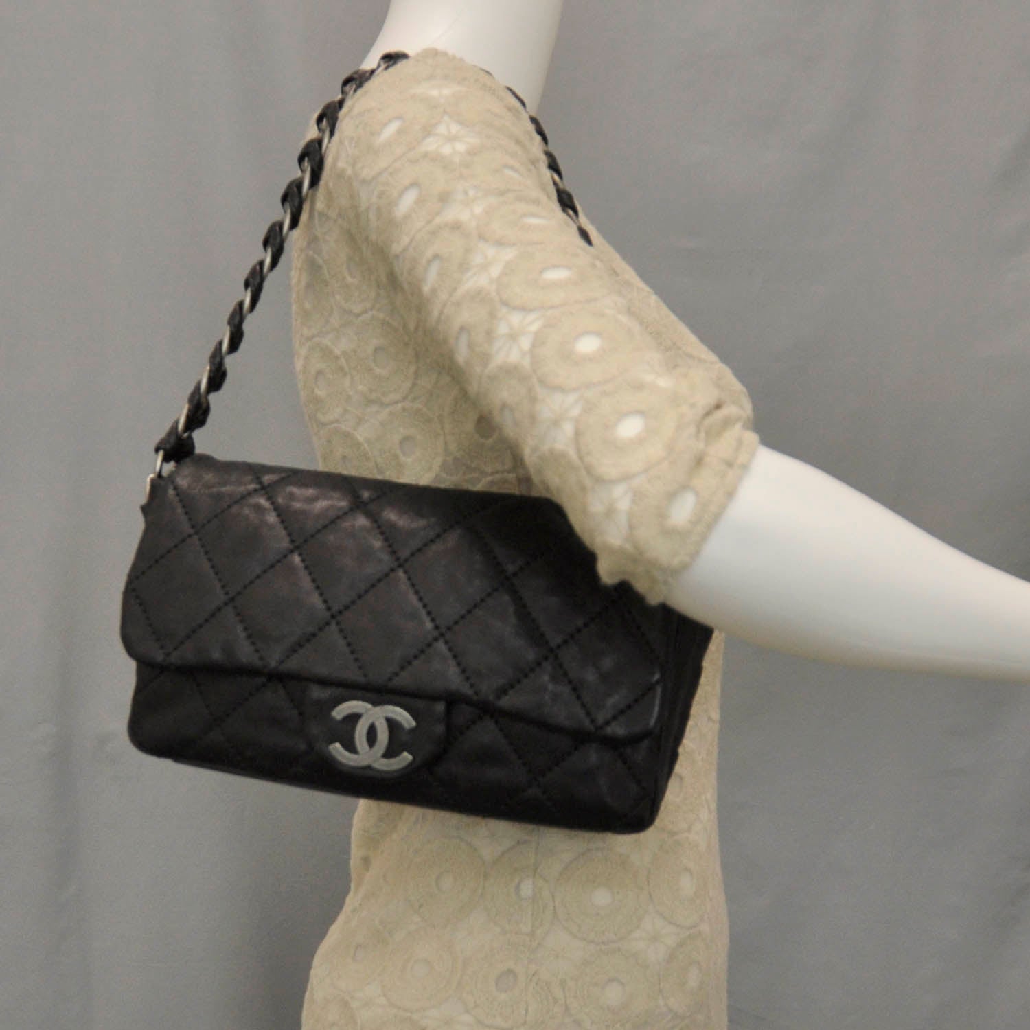 Chanel Leather Modern Chain Flap Black 2 of 8