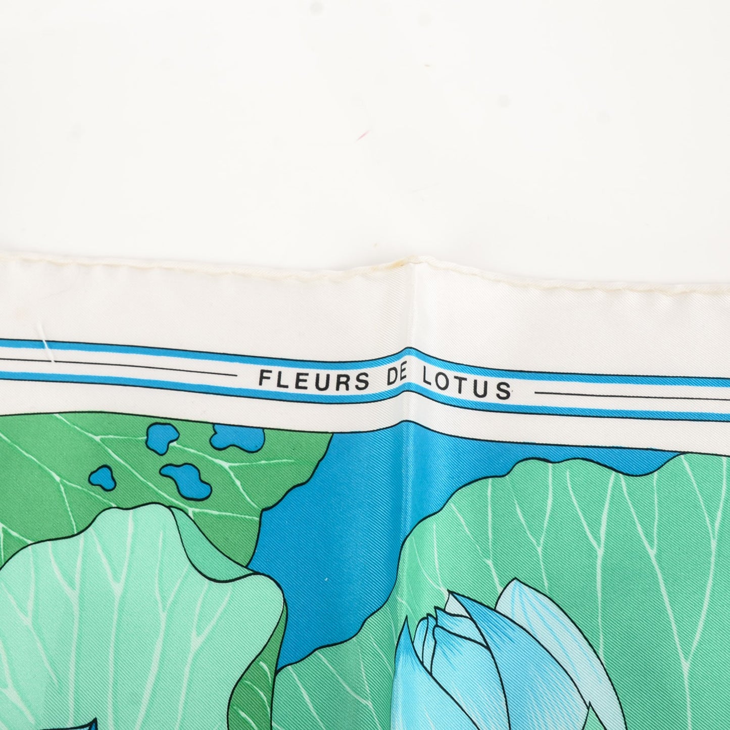 Silk Fleurs de Lotus Scarf 90