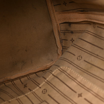Louis Vuitton Monogram Neverfull MM 11 of 32
