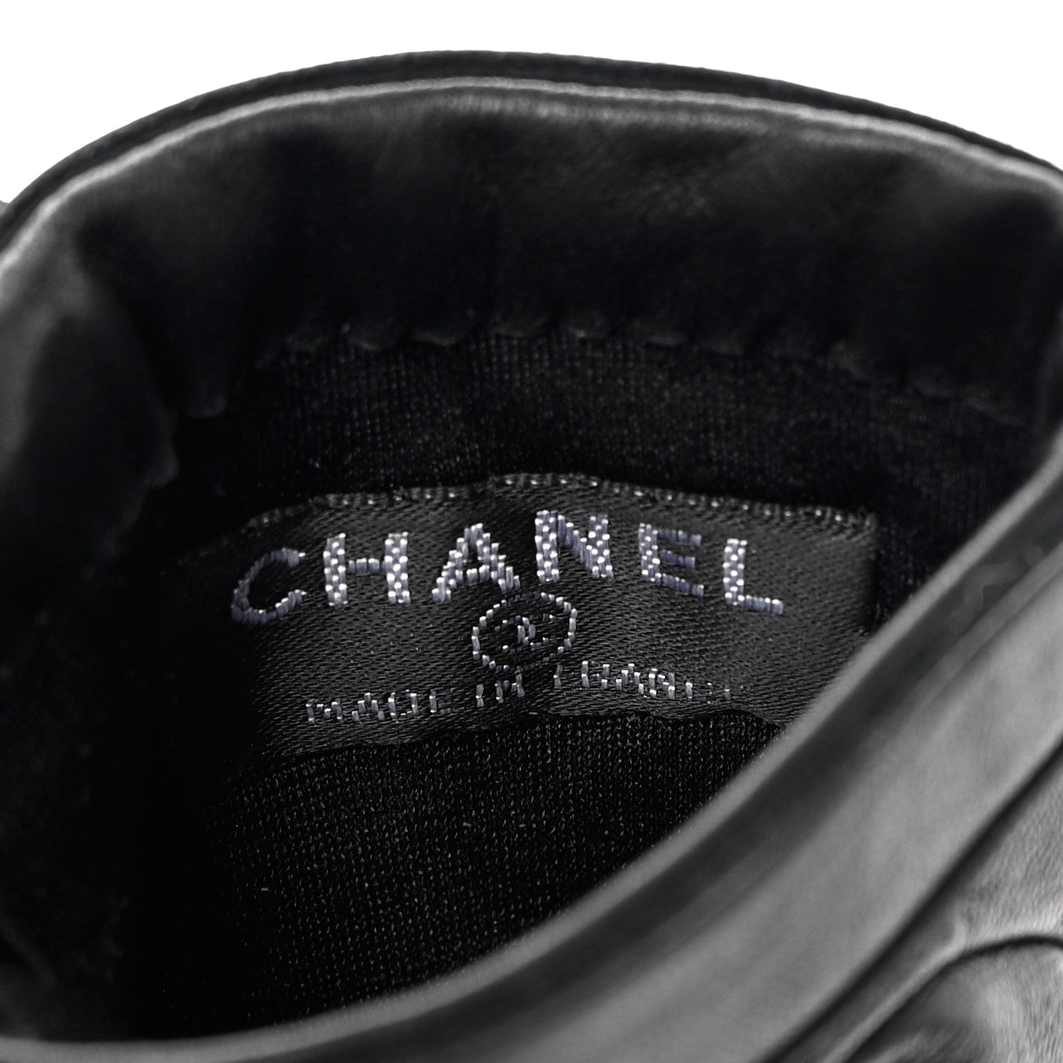 Chanel Lambskin Quilted Turnlock Gloves 7.5 Black 3 of 7