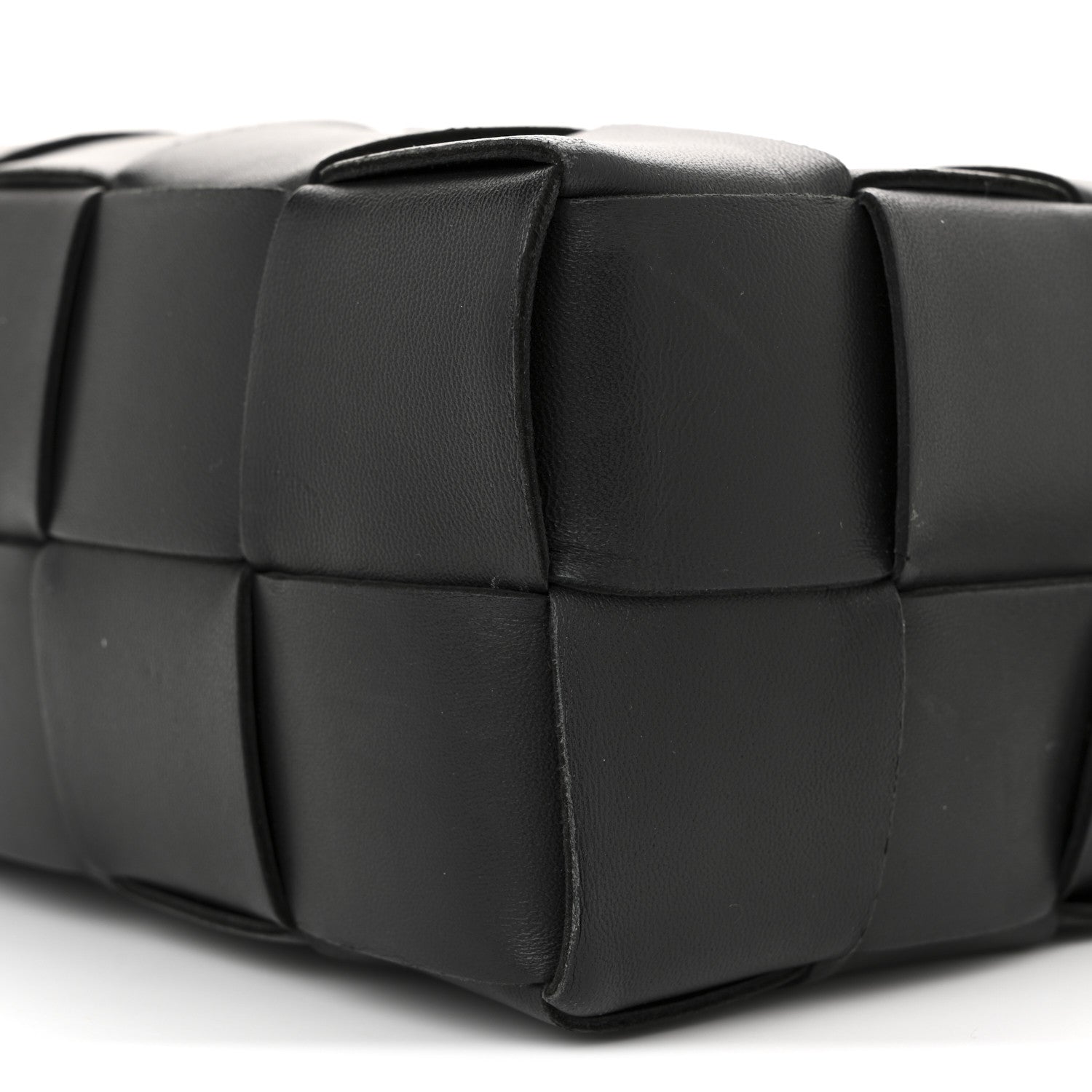 Bottega Veneta Lambskin Maxi Intrecciato Brick Cassette Bag Black
