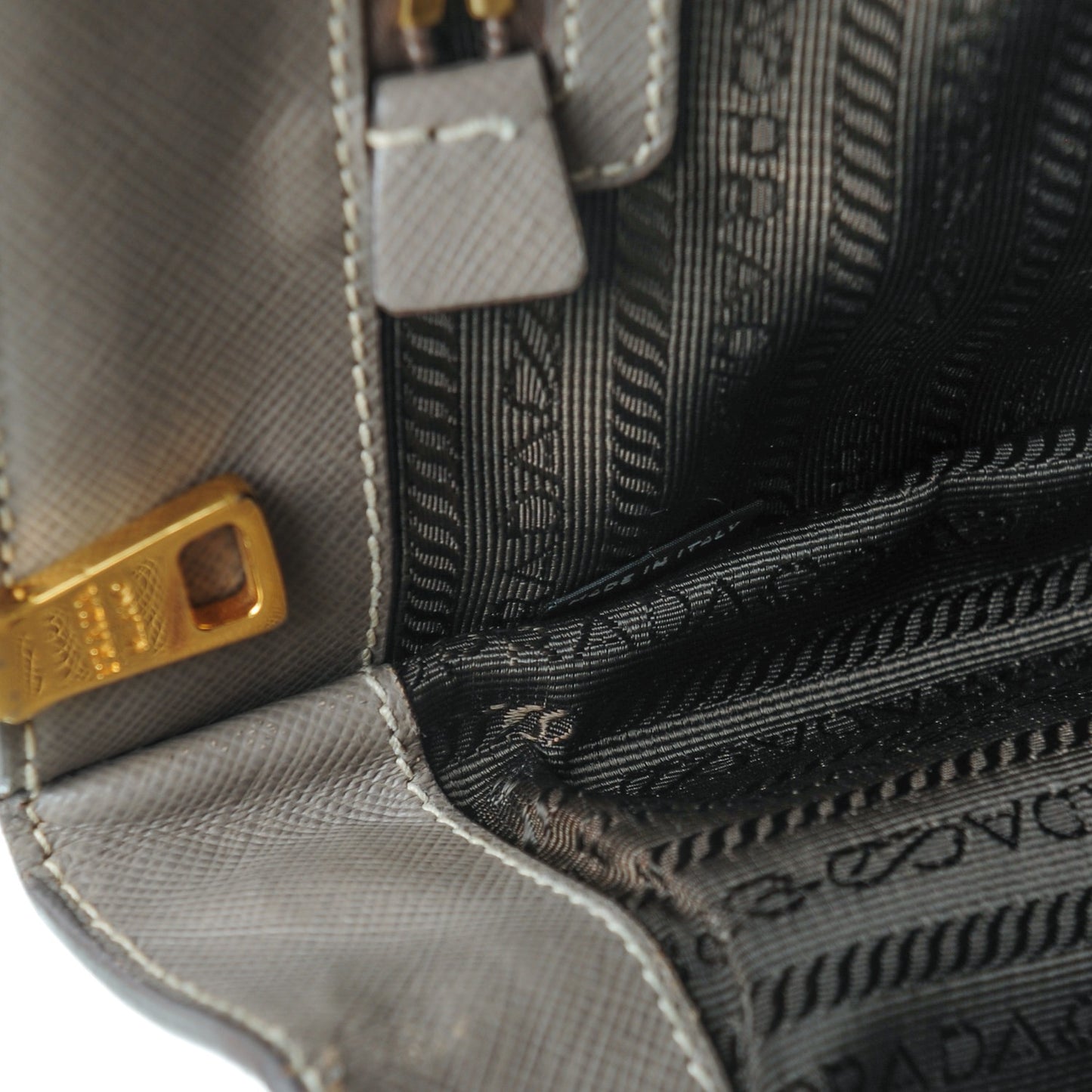 Saffiano Large Galleria Double Zip Tote Argilla