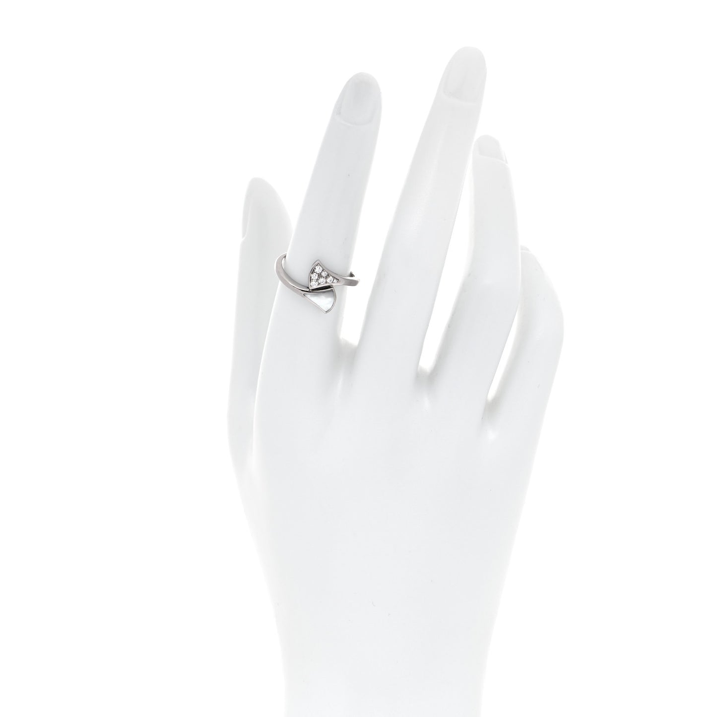 18K White Gold Diamond Mother of Pearl Divas' Dream Ring 54 6.75