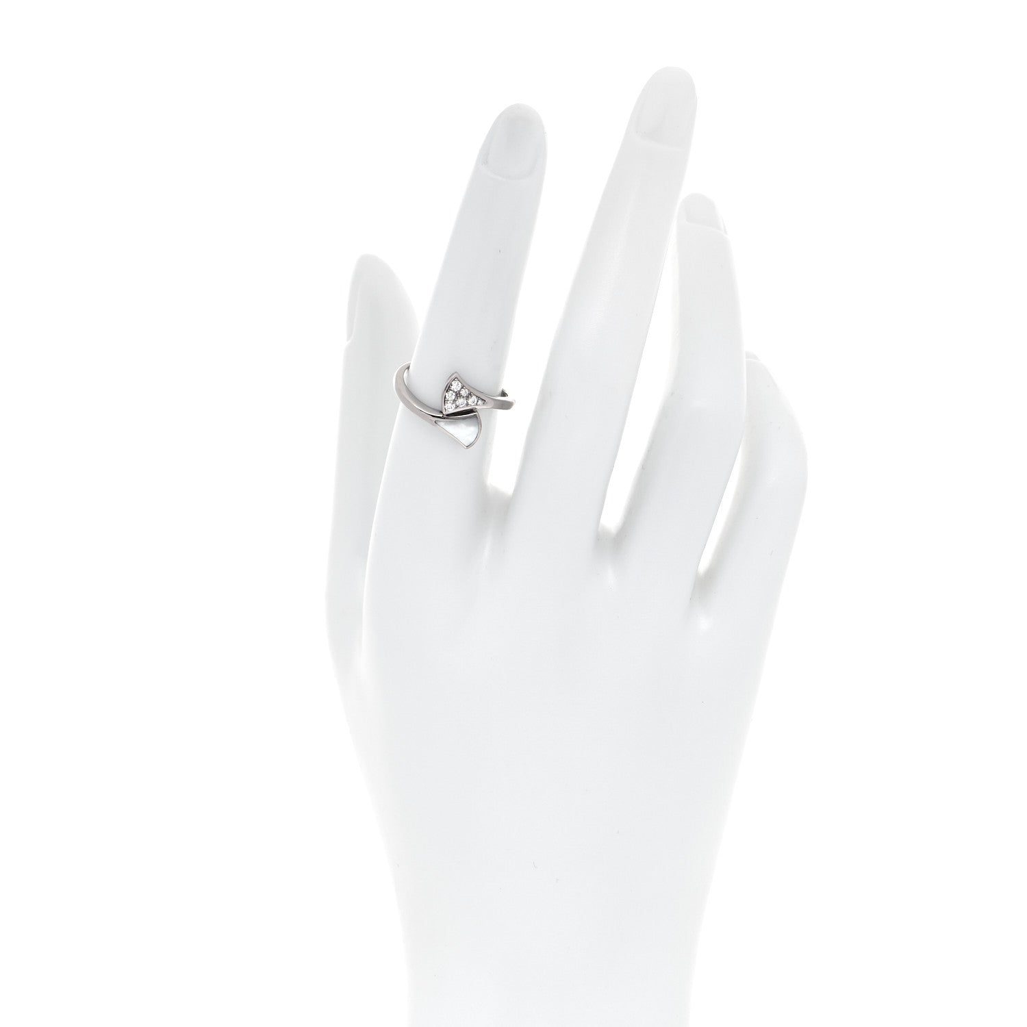 Bulgari 18K White Gold Diamond Mother of Pearl Divas' Dream Ring 54 6.75 3 of 10