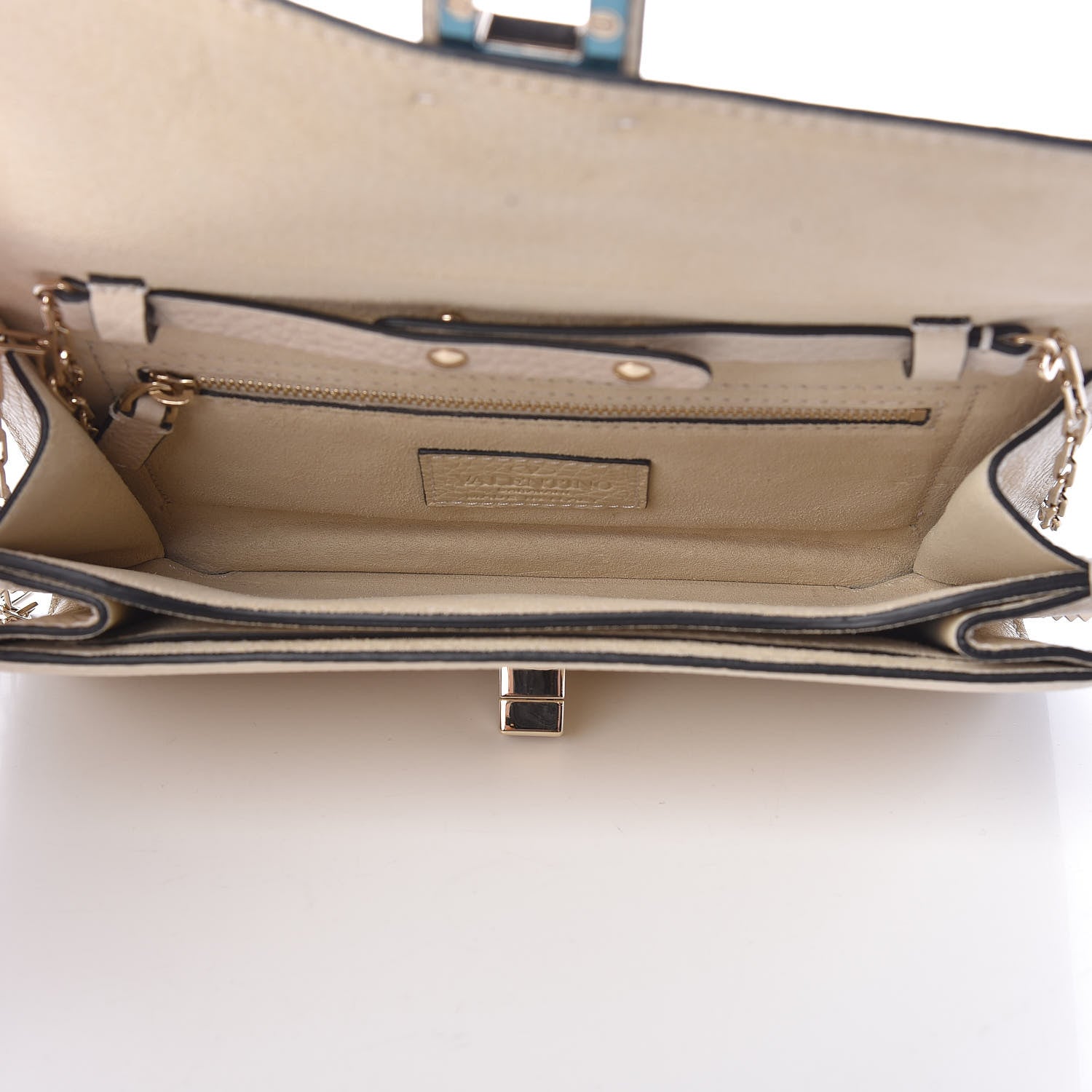 Valentino Garavani Pebbled Calfskin Rockstud Chain Clutch Light Ivory 5 of 14