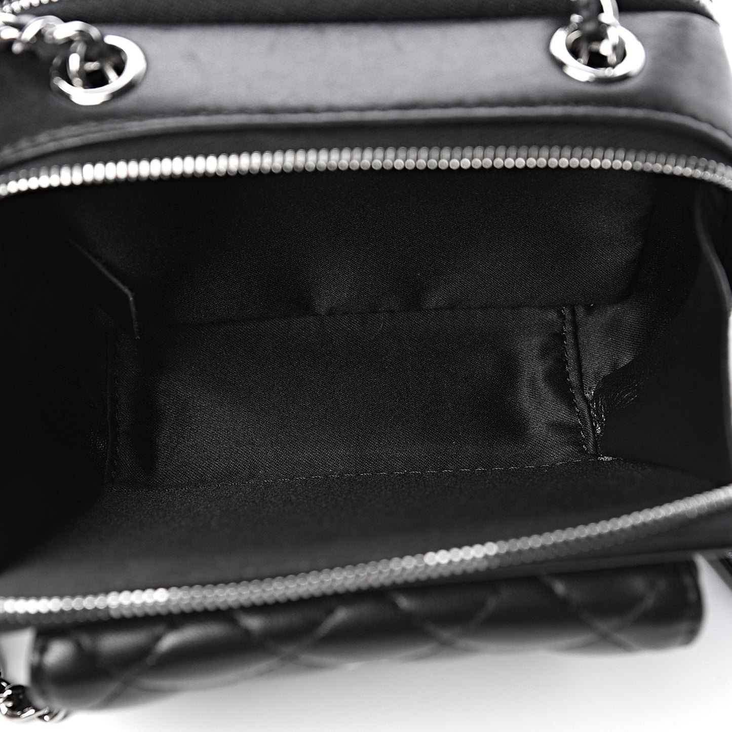 Lambskin Quilted Small Pocket Box Camera Case Black