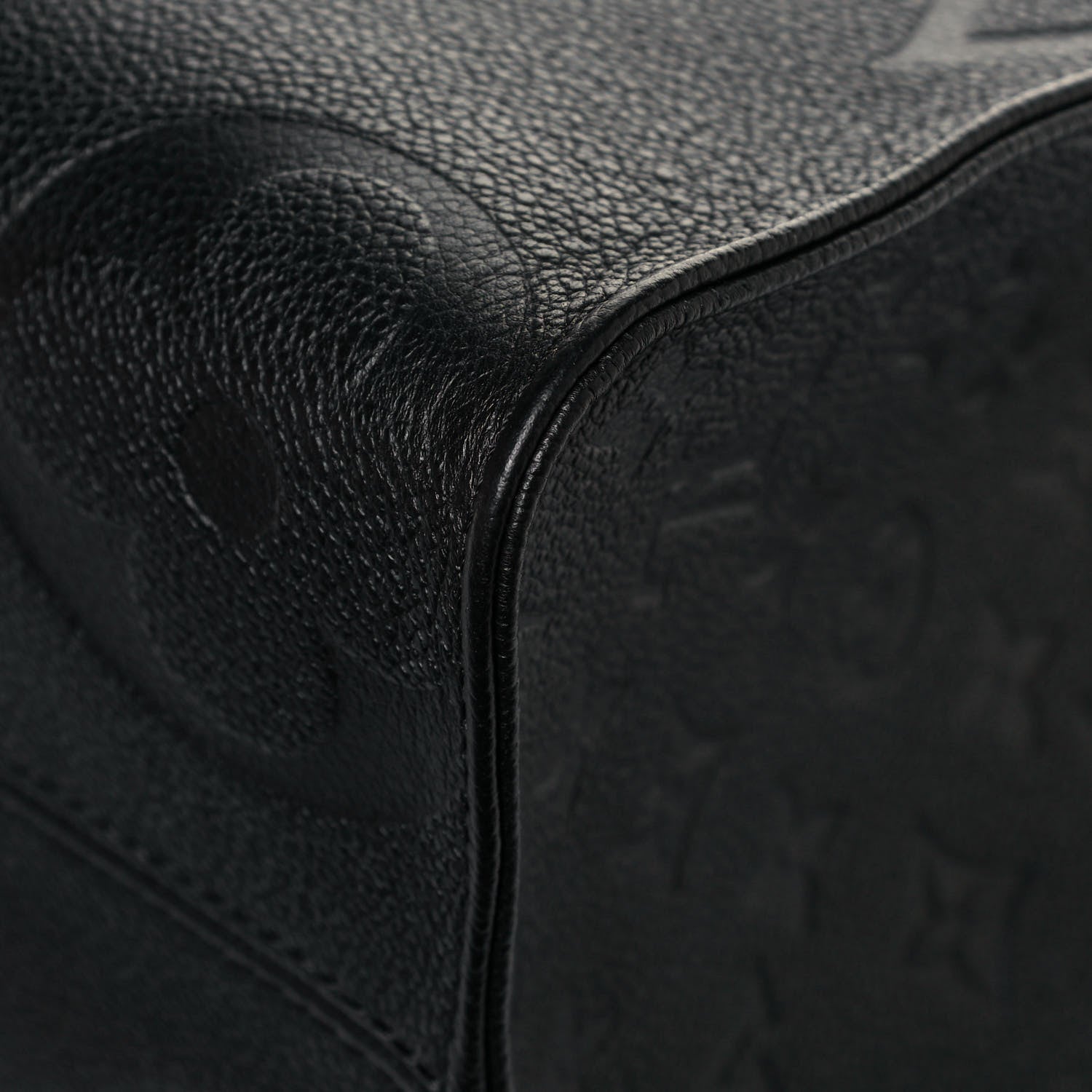 Louis Vuitton Empreinte Monogram Giant Onthego MM Black 9 of 12