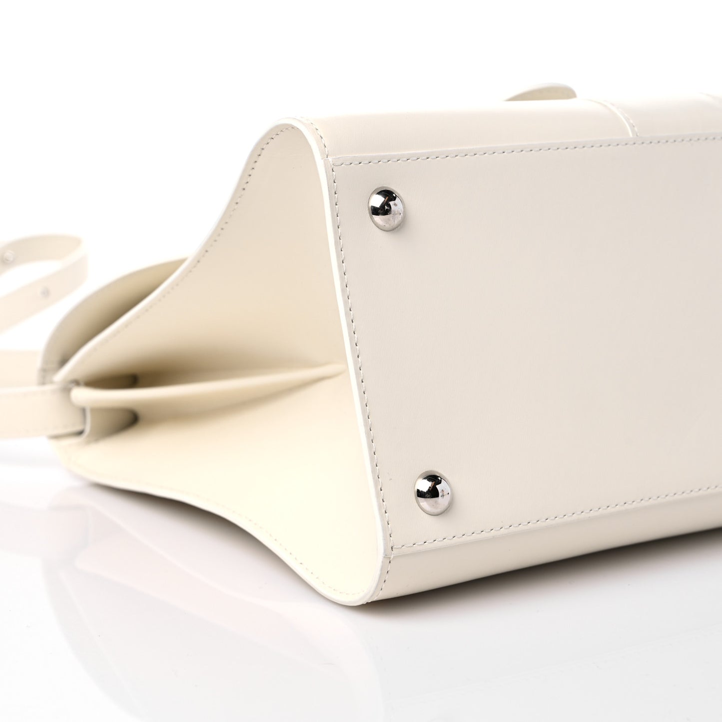 Box Calfskin MM Brillant Satchel Ivory