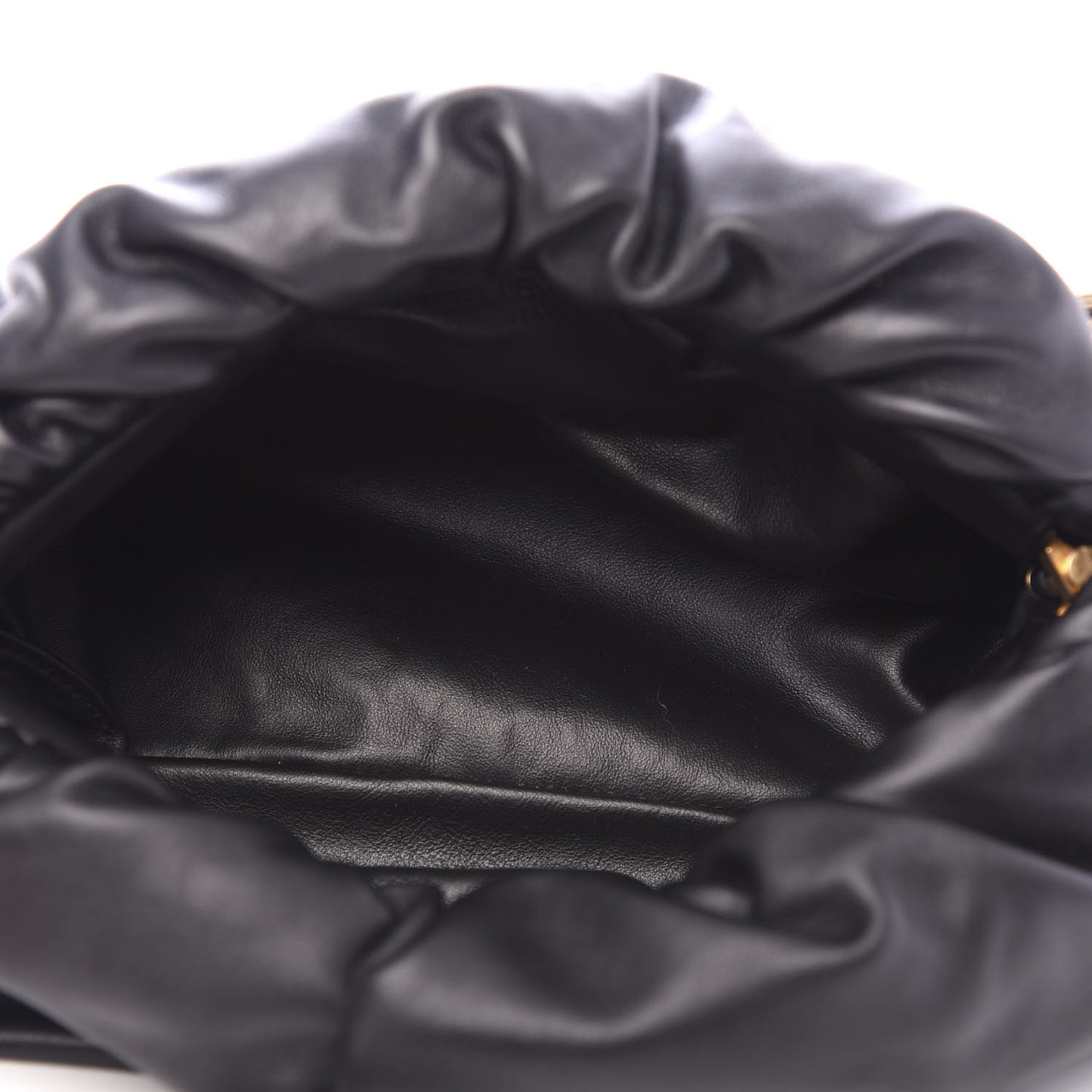 Calfskin The Pouch Chain Black
