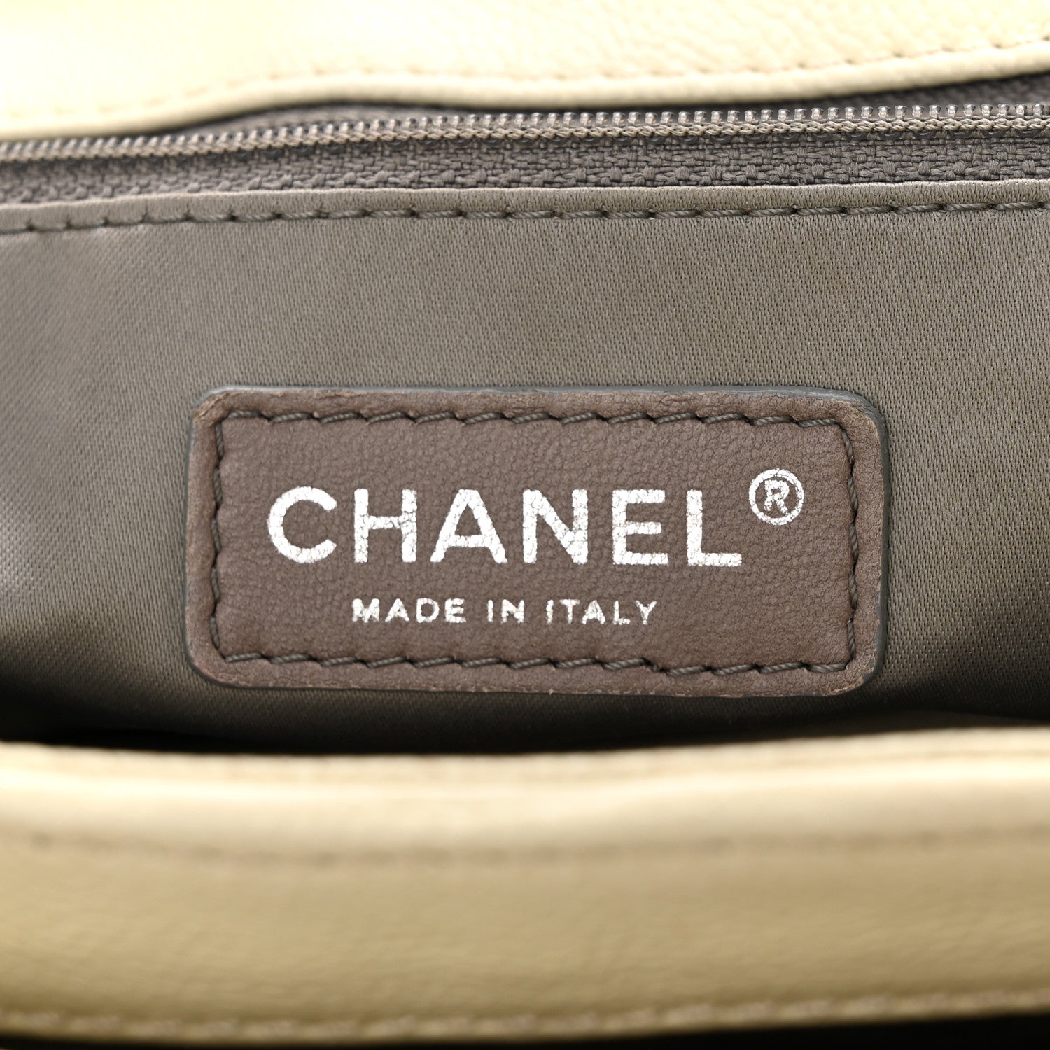 Chanel Glazed Caviar Pocket In The City Flap White 6 of 12