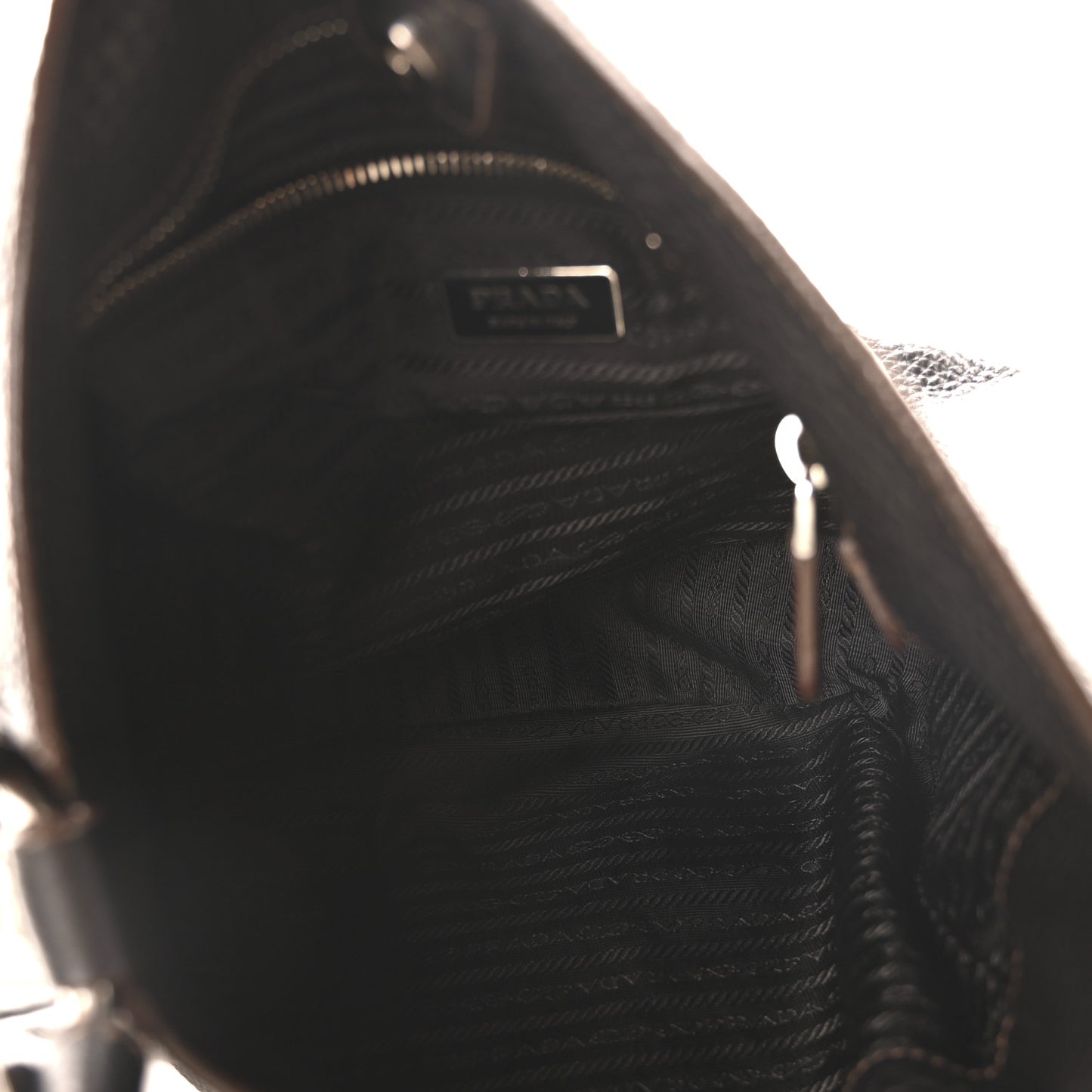 Vitello Daino Side Pocket Tote Black
