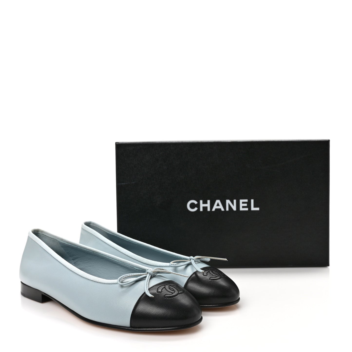 Lambskin Cap Toe CC Ballerina Flats 38 Light Blue Black