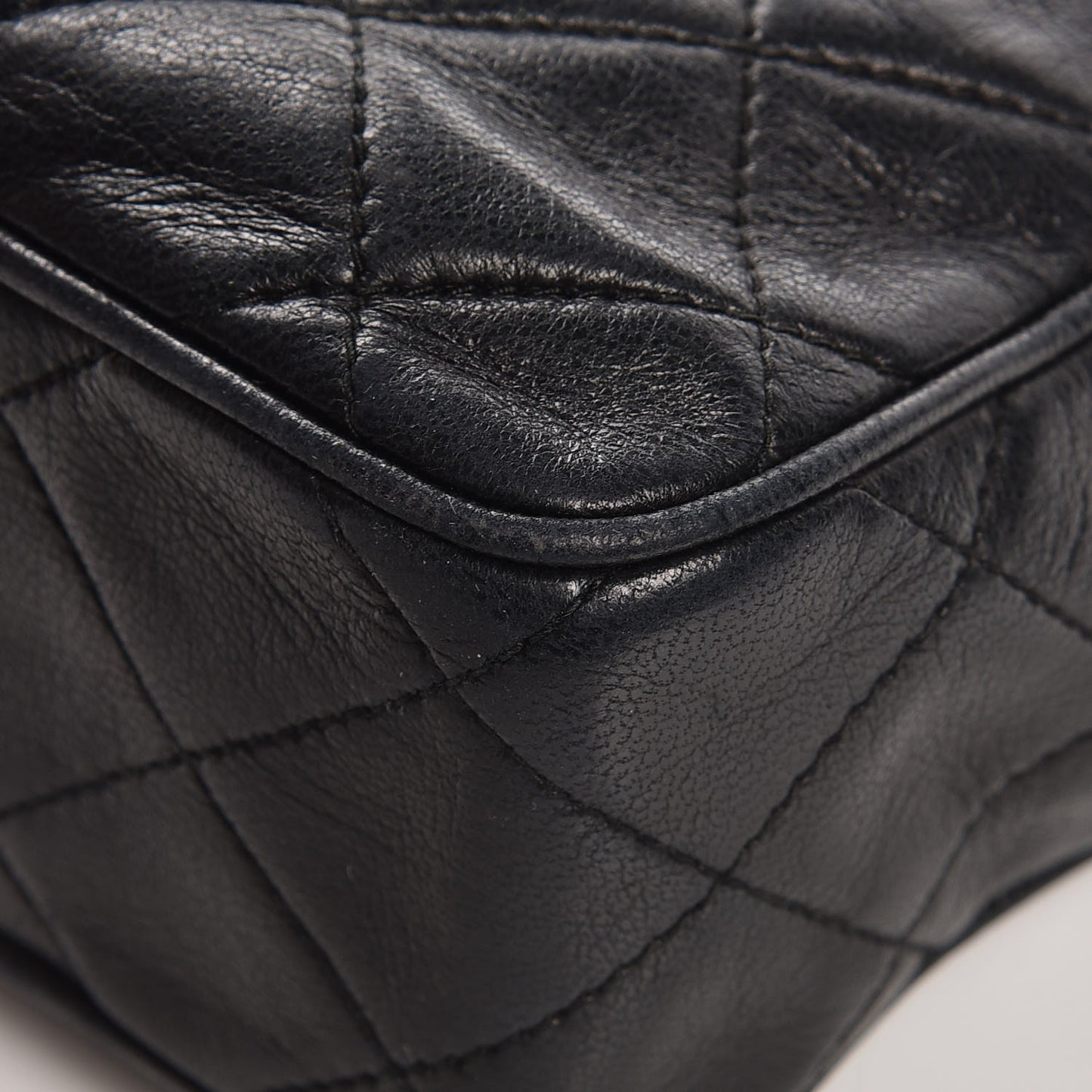 Lambskin Quilted CC Tassel Camera Case Black