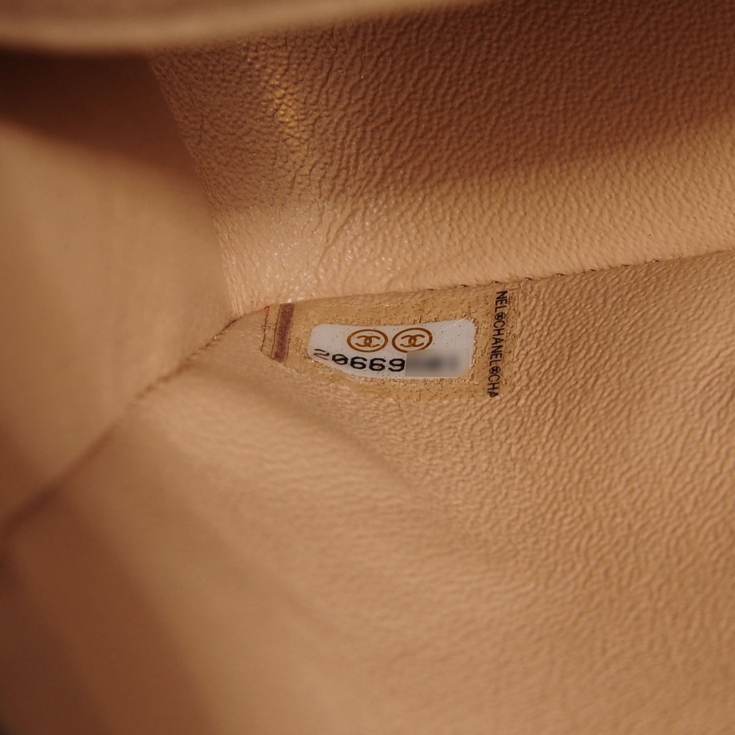 Caviar Quilted Medium Double Flap Beige Clair
