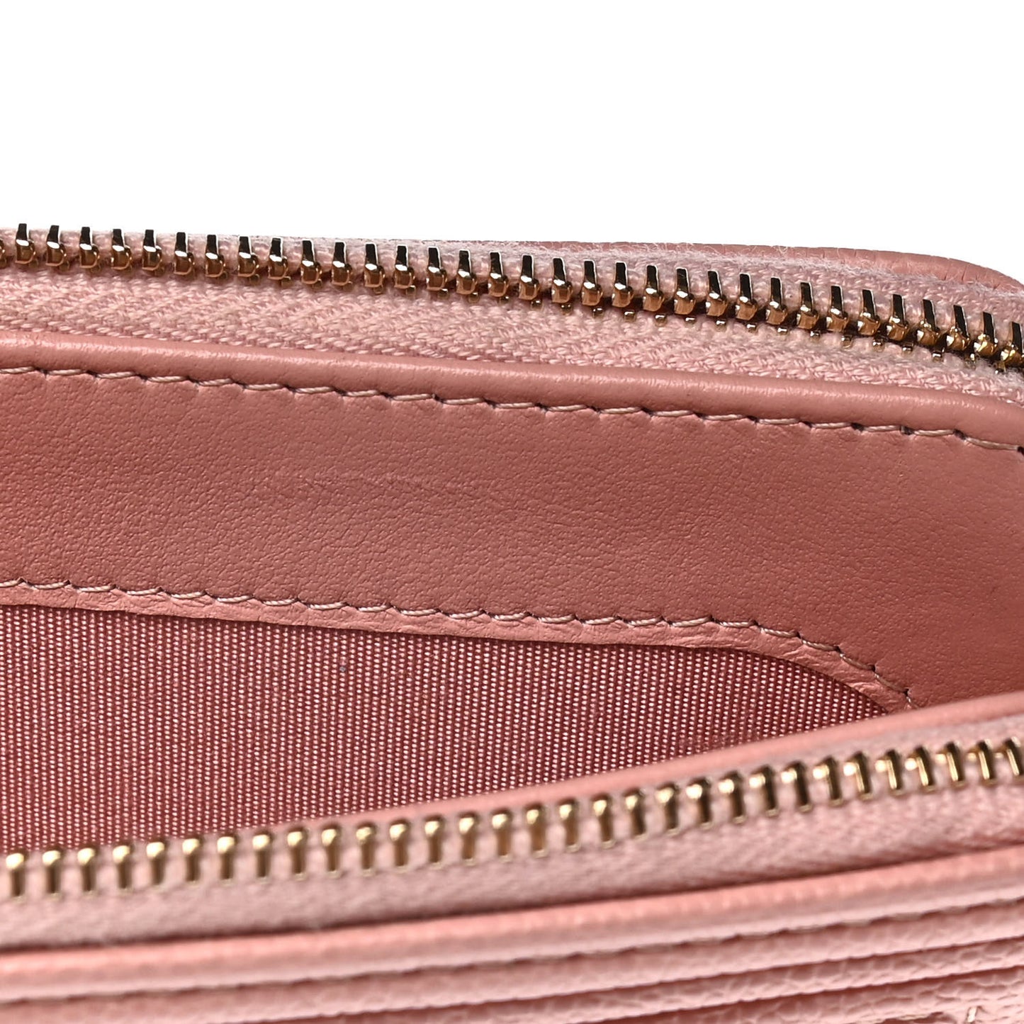Caviar Quilted Small Boy Clutch With Chain Pink