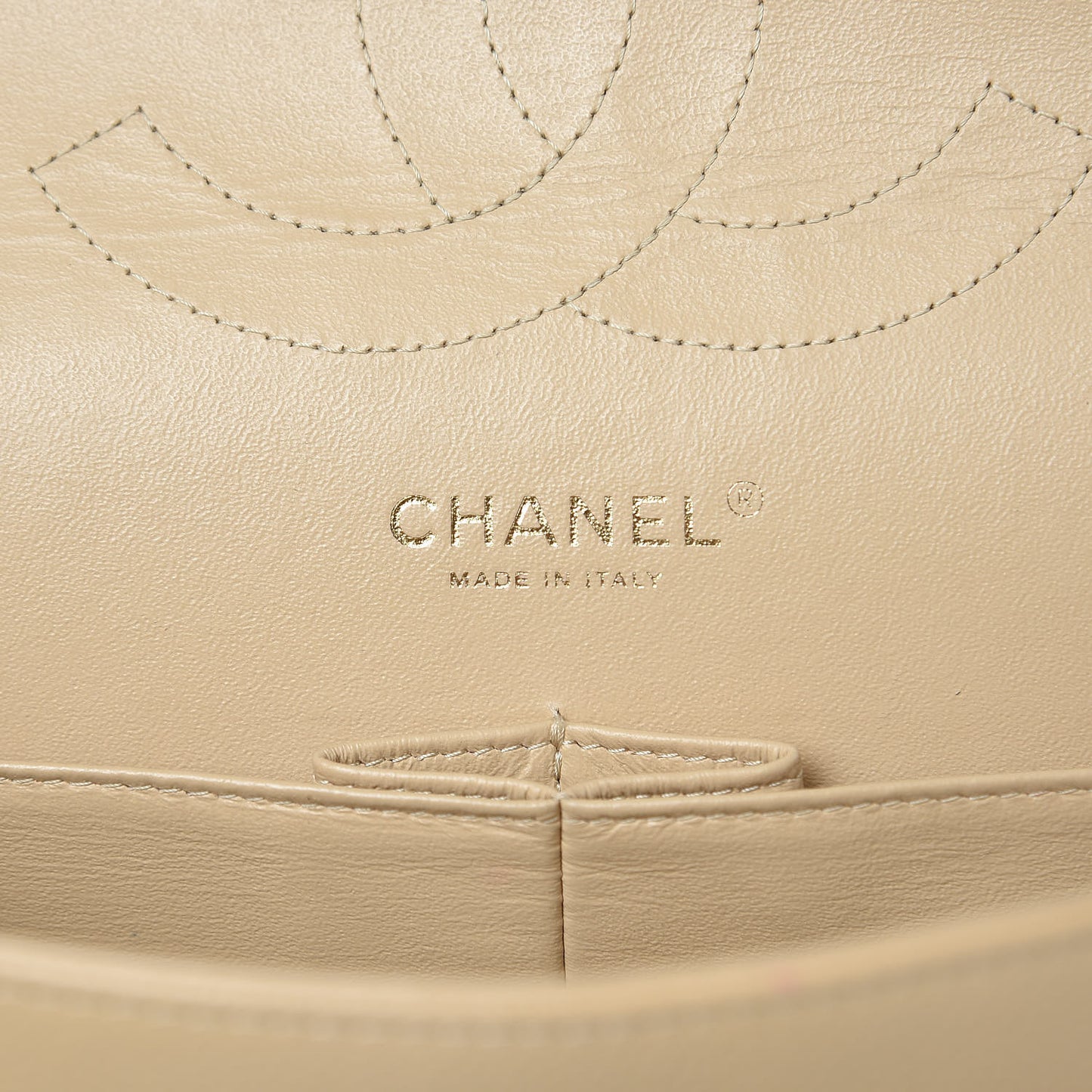 Caviar Quilted Jumbo Double Flap Beige Clair